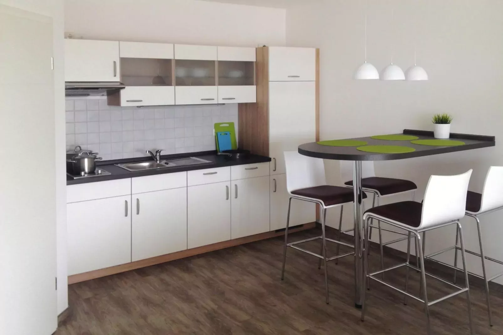 Appartements am Heidensee / EG 65qm 2 Erw u 2 Kinder-Keuken
