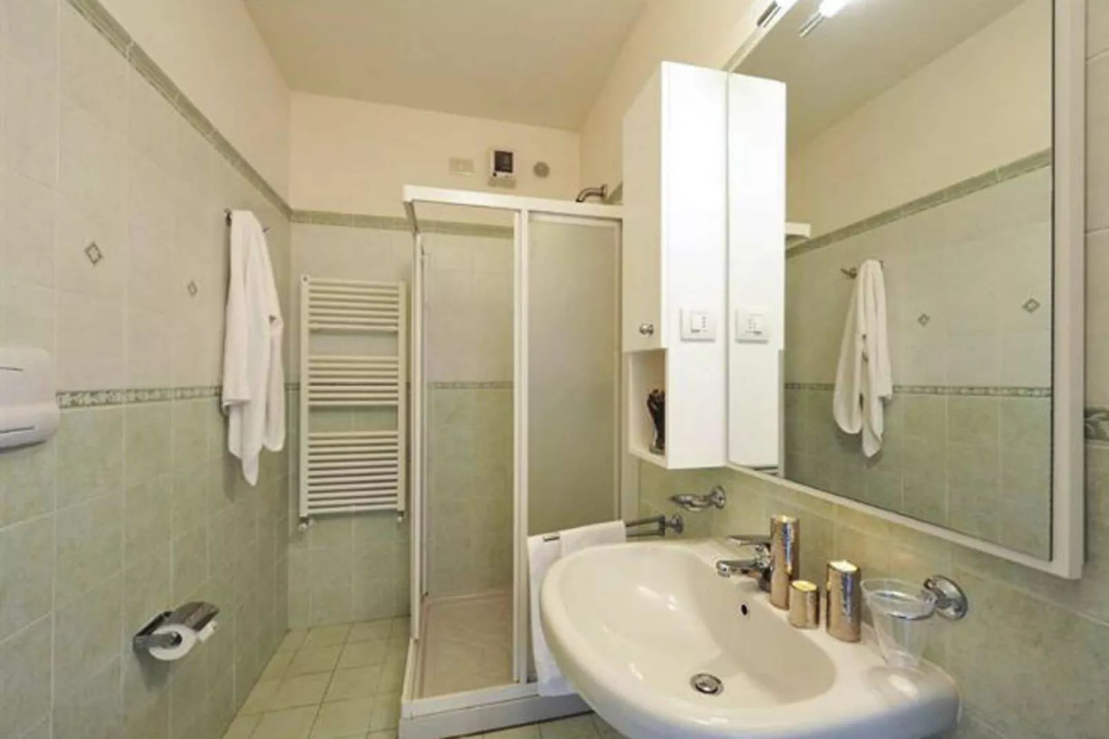 Residence Porto Letizia Porlezza - Villas bilocale 4 pax Vista Lago Plus V1LP4 Lake View 8215-Badkamer