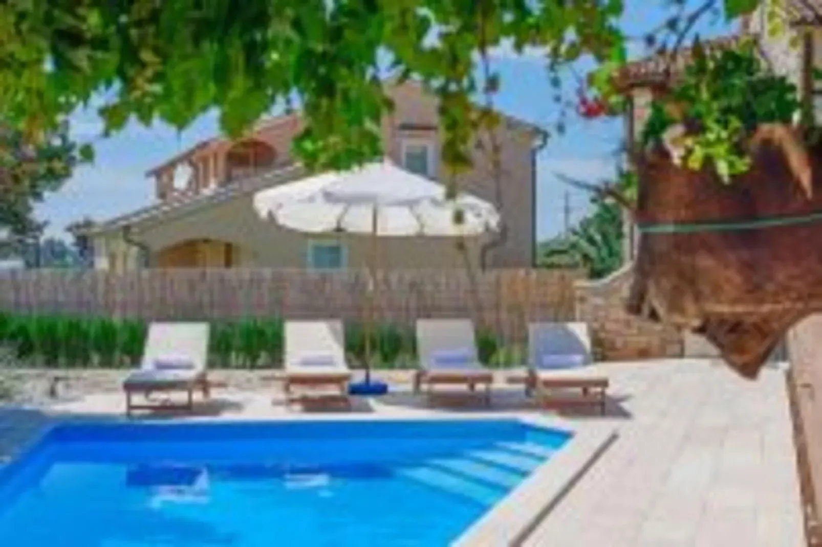 poolofhouse