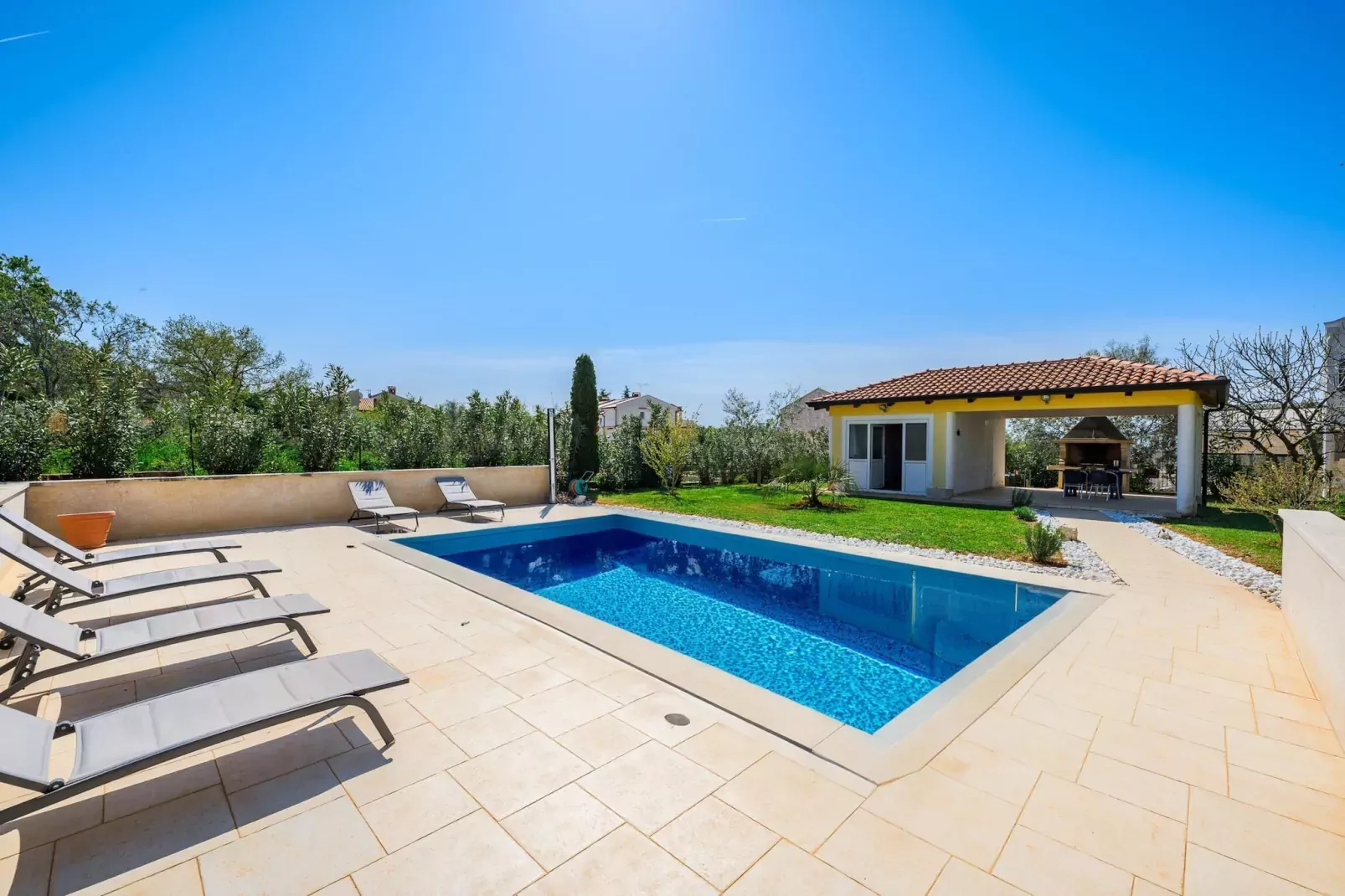 poolofhouse