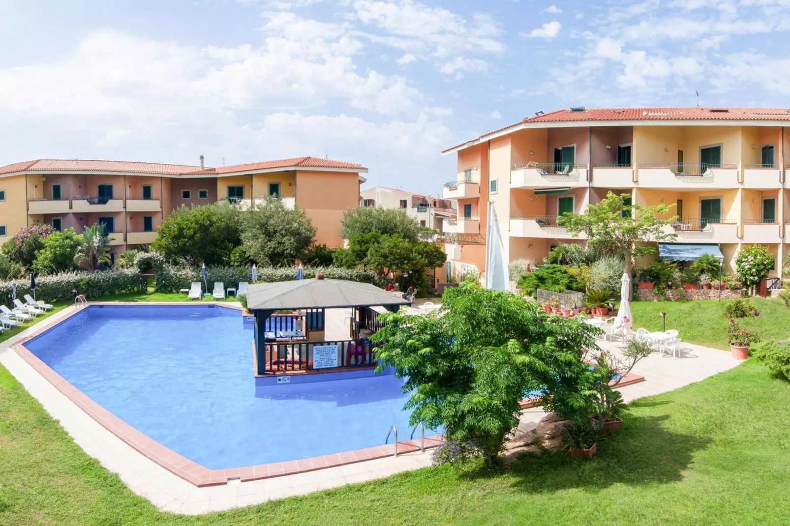 poolofhouse