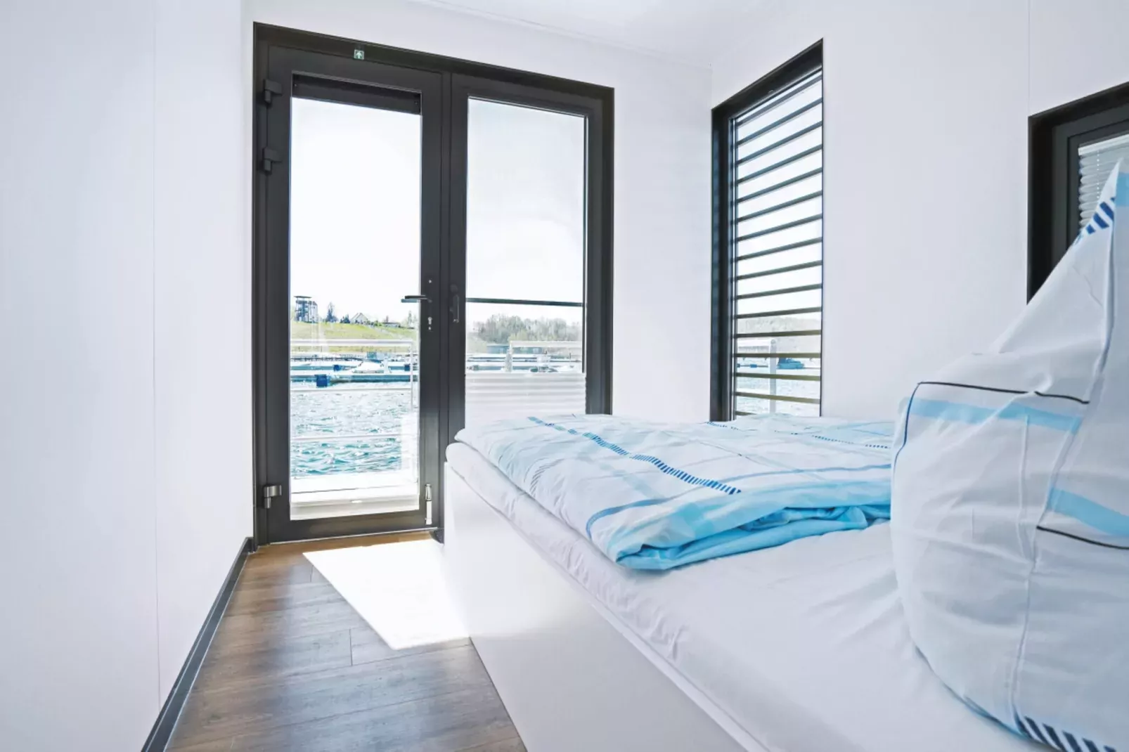 Floating 44 - LP 6 / 1-2 Personen-Slaapkamer