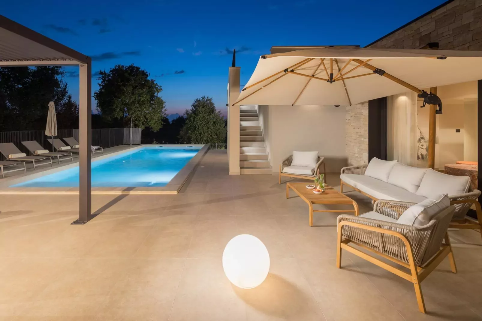 poolofhouse