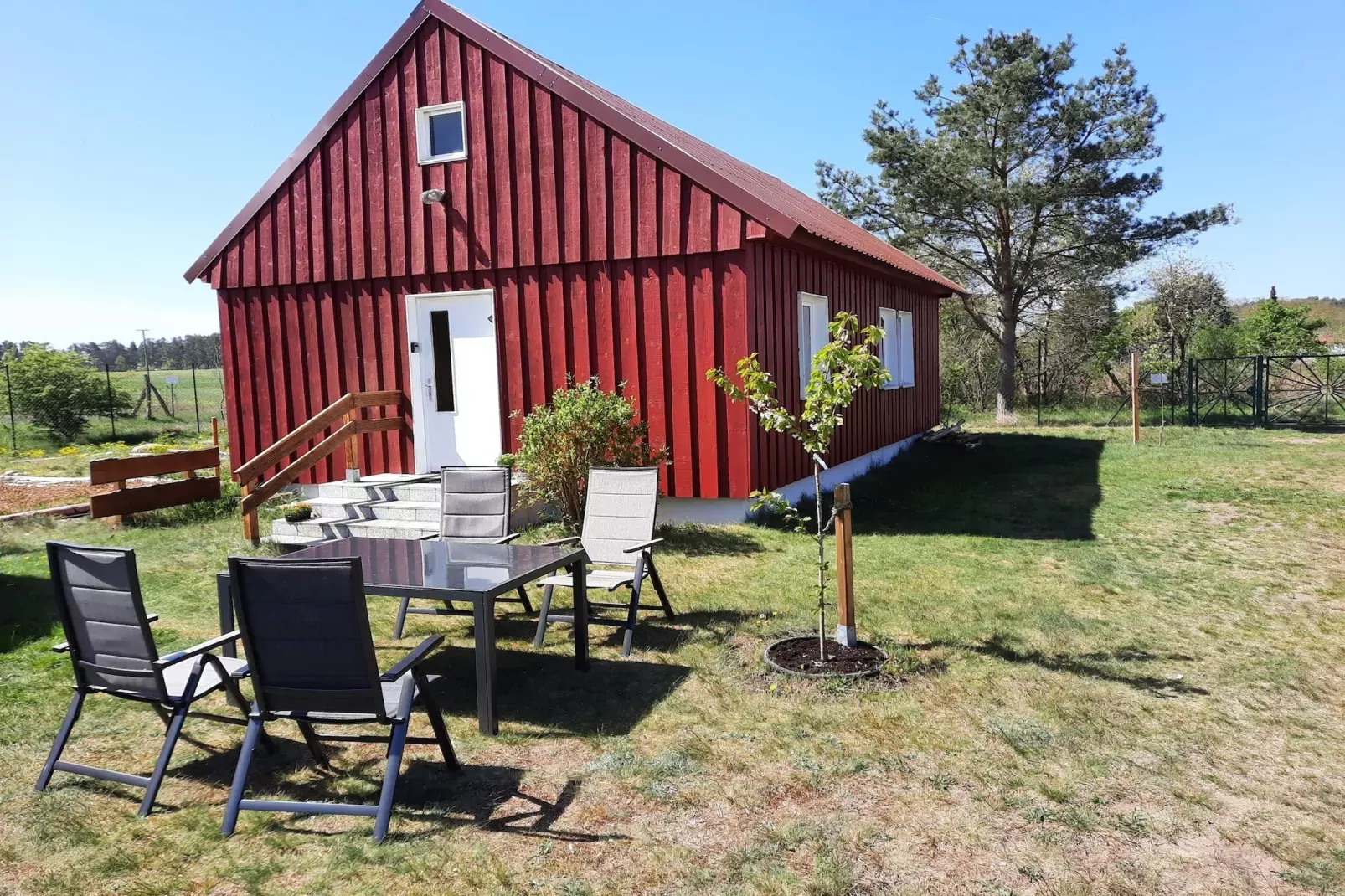 Bungalow 4 Rheinsberg-Buitenkant zomer