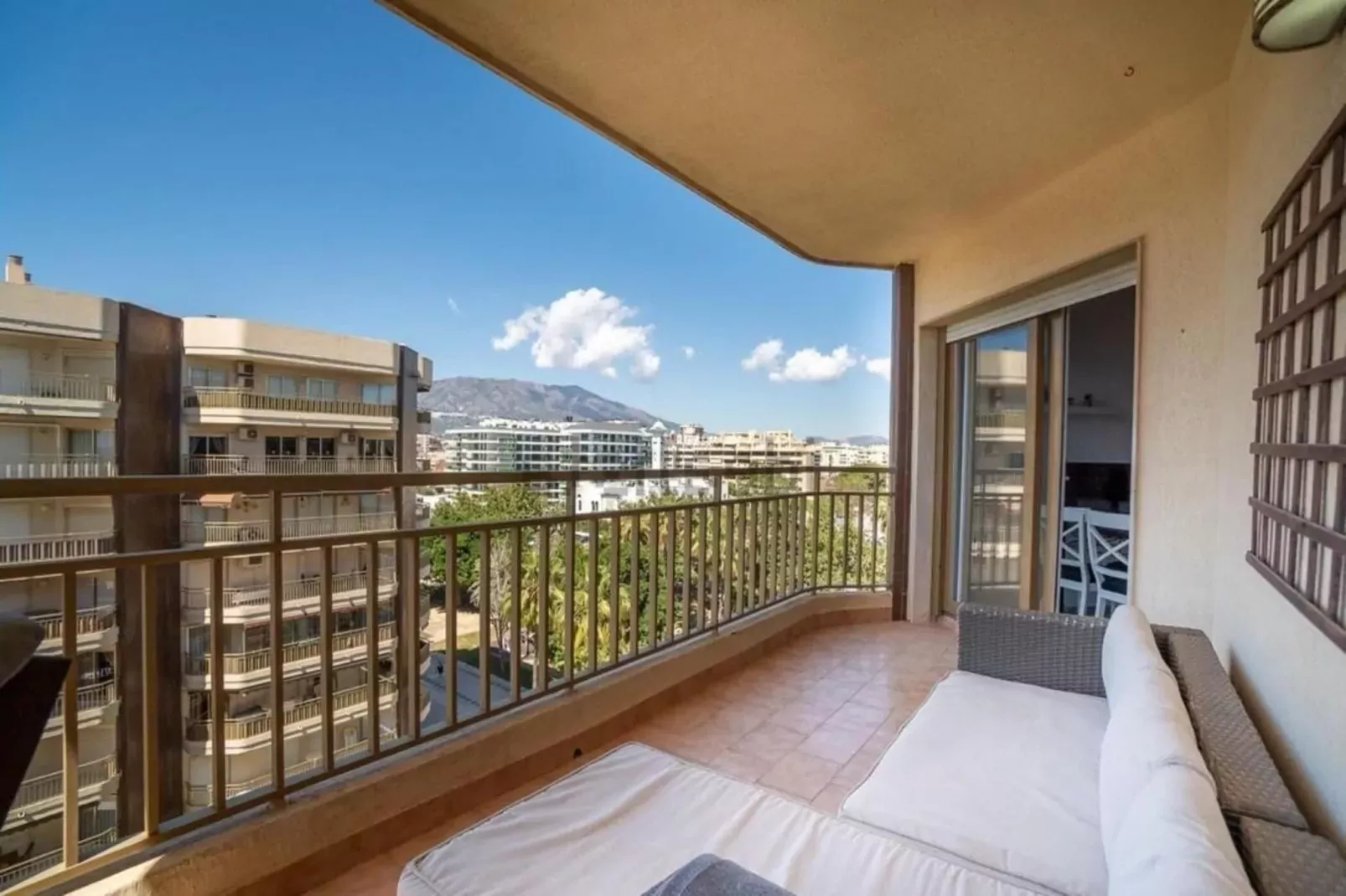CT 325 - Faro's Doña Sofia Fuengirola - Beachapartment-Terrasbalkon