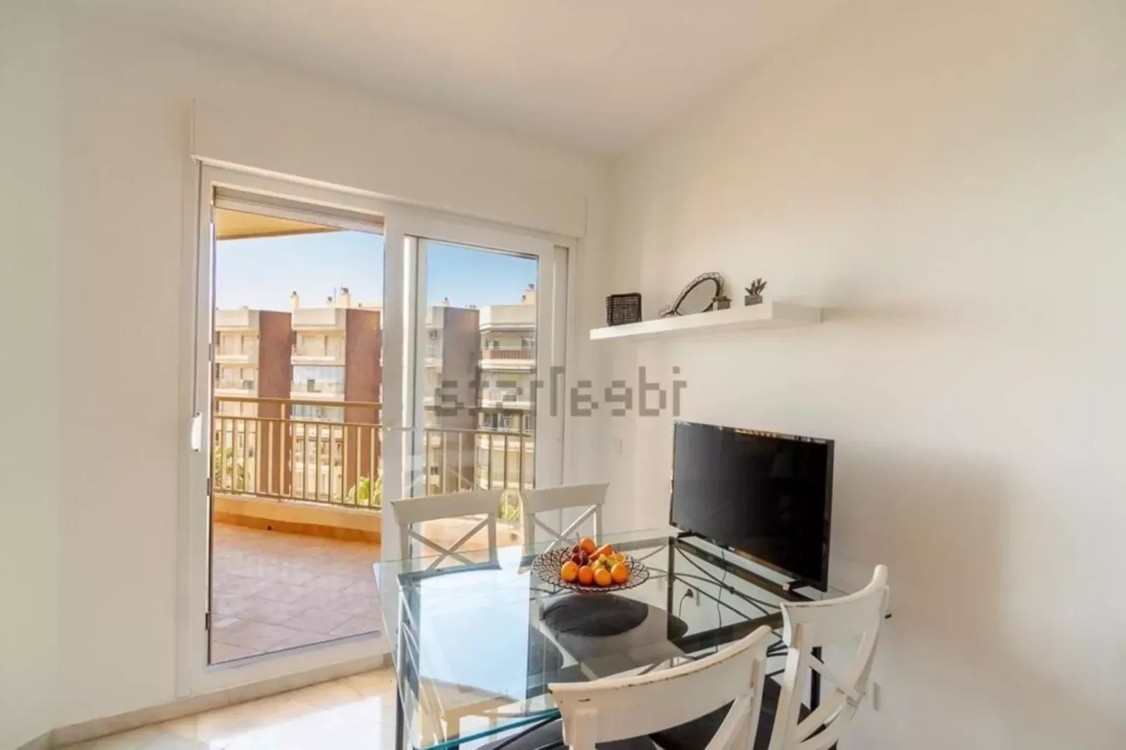 CT 325 - Faro's Doña Sofia Fuengirola - Beachapartment-Eetkamer