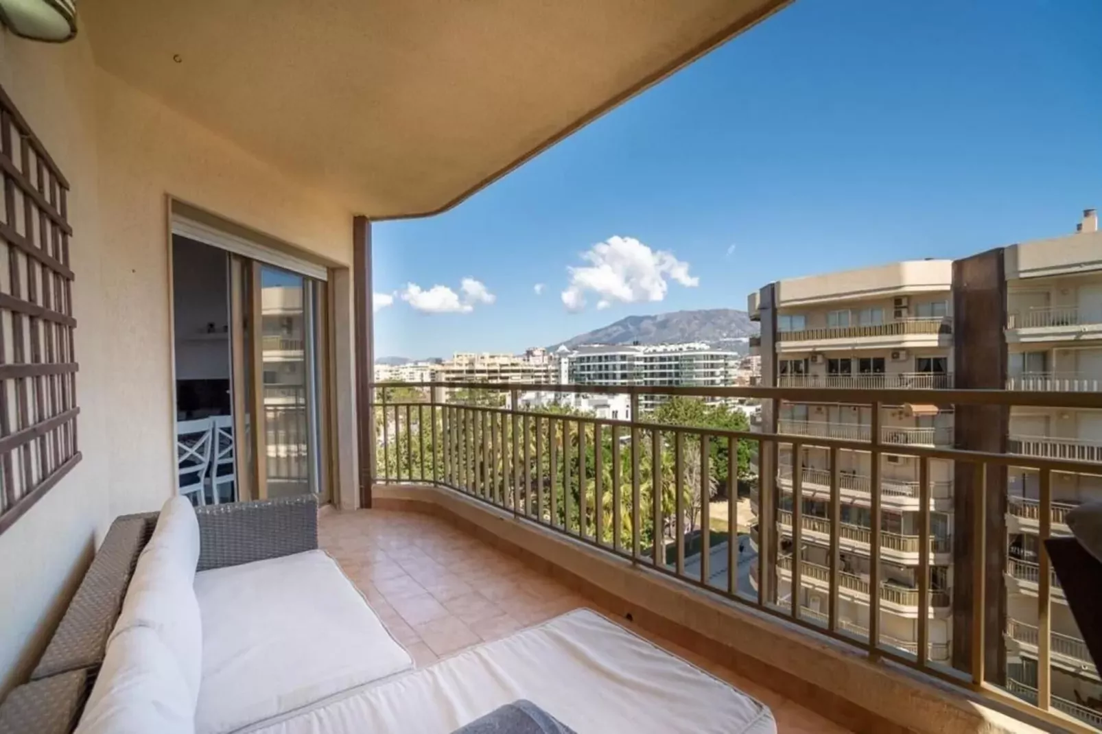 CT 325 - Faro's Doña Sofia Fuengirola - Beachapartment-Terrasbalkon