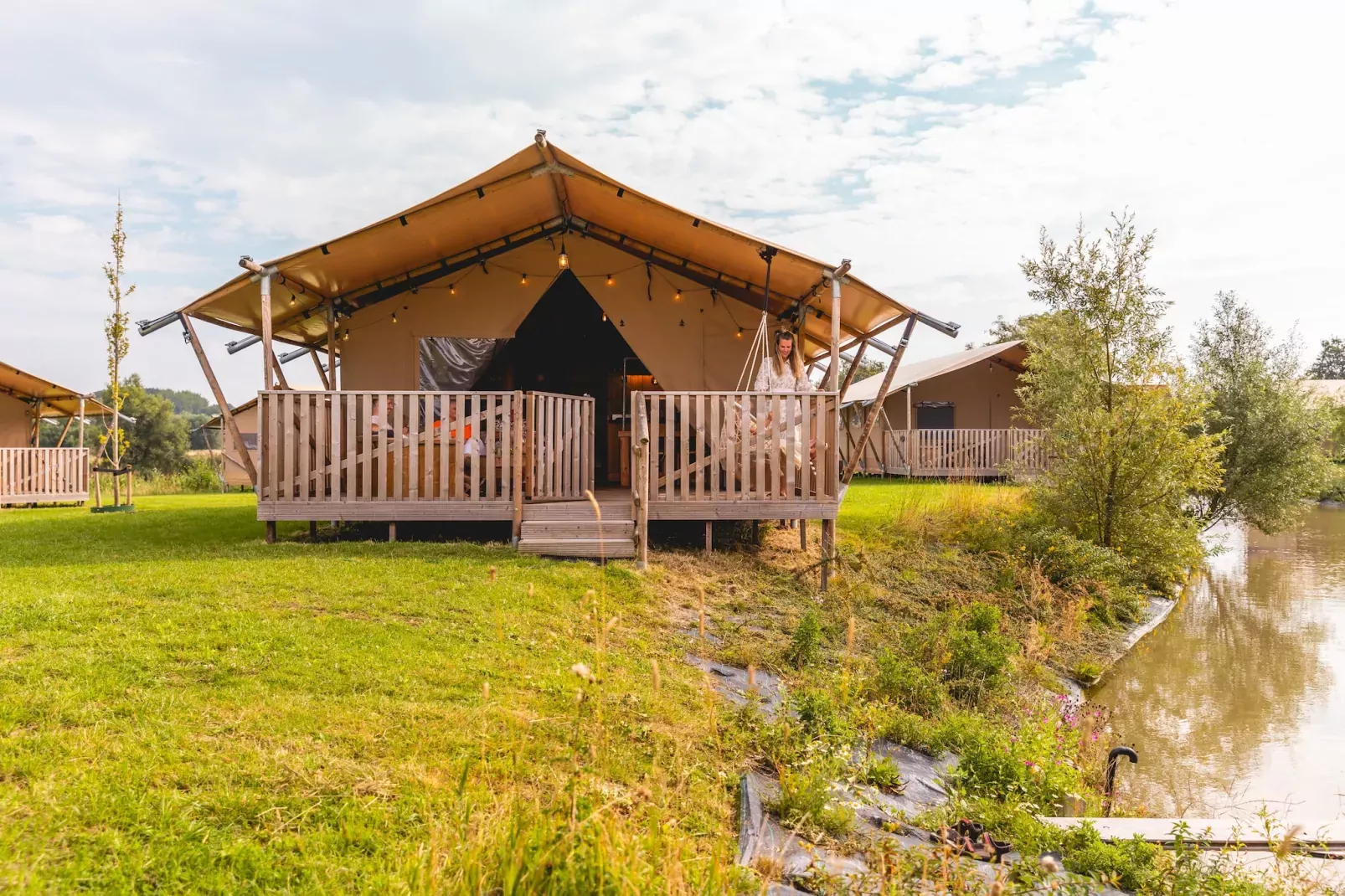 Villavakantiepark IJsselhof 6-Tuinen zomer