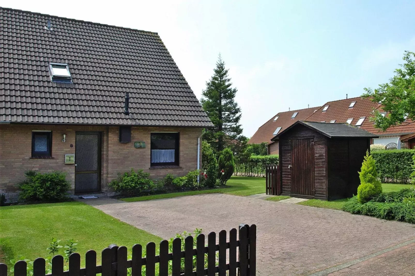 Reihenhaus Neßmersiel-Buitenkant zomer