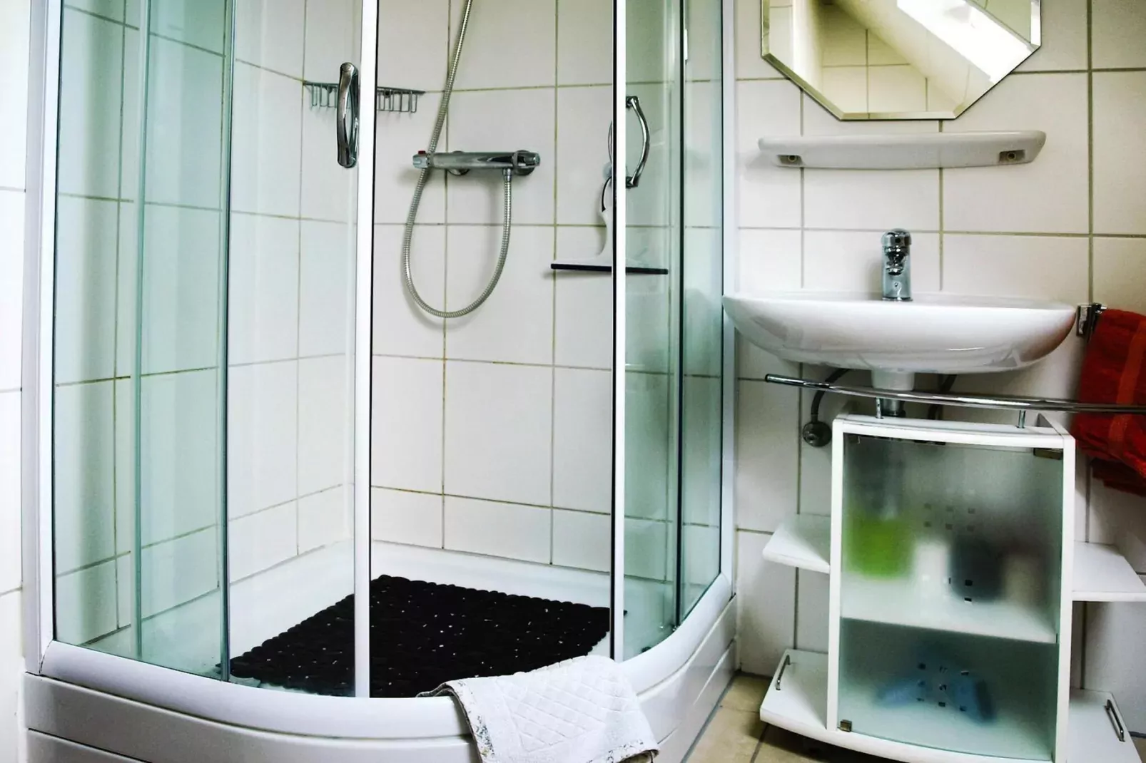 Reihenhaus Neßmersiel-Badkamer