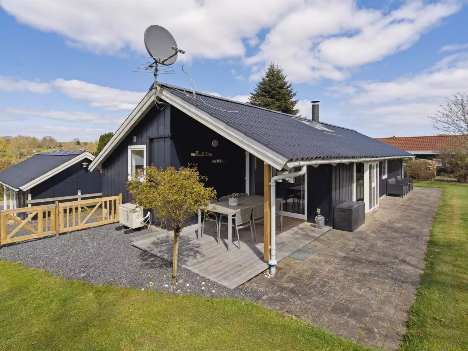 "Petrus" - 750m from the sea-Buiten