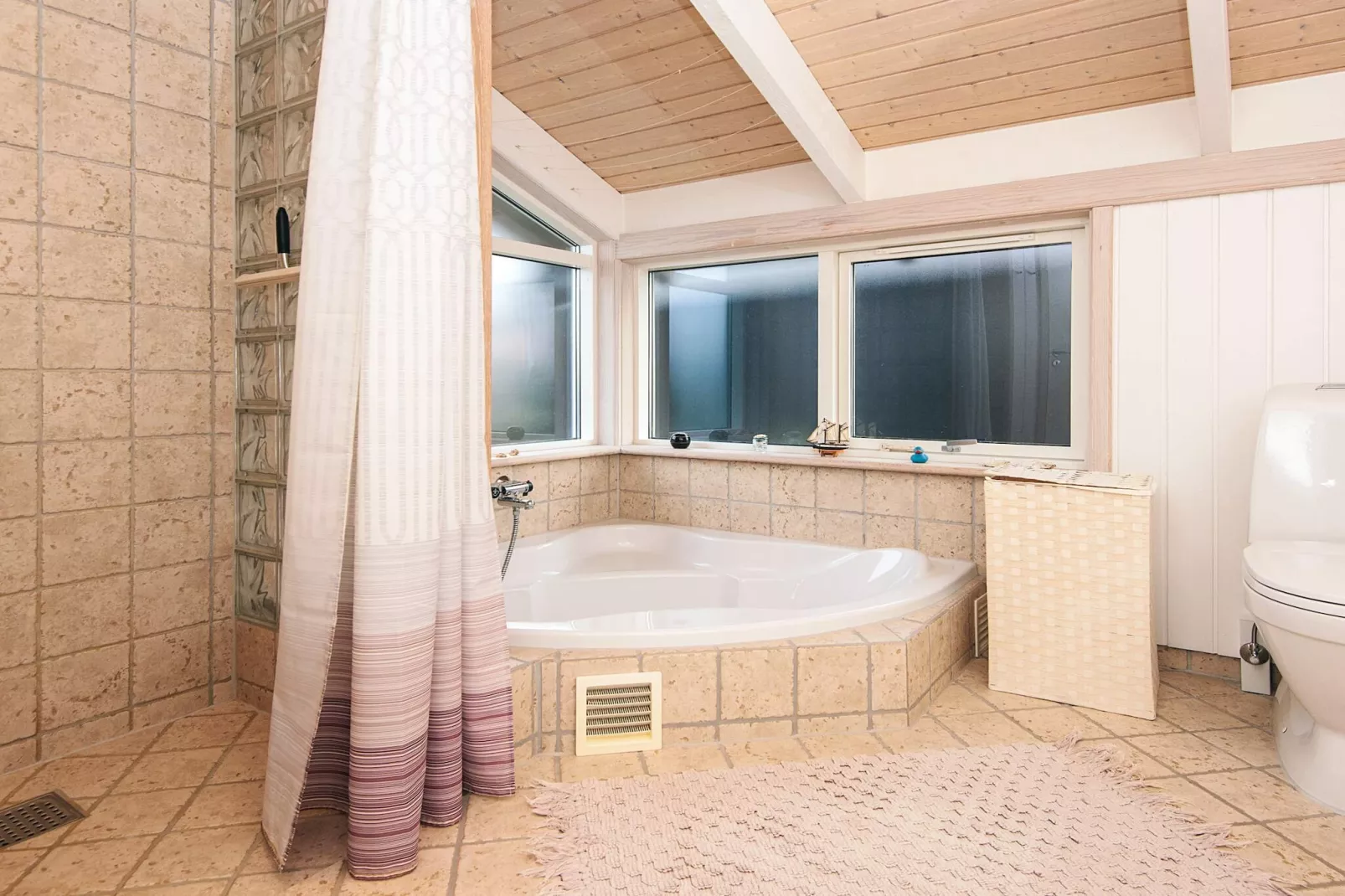 4 sterren vakantie huis in Knebel-Binnen