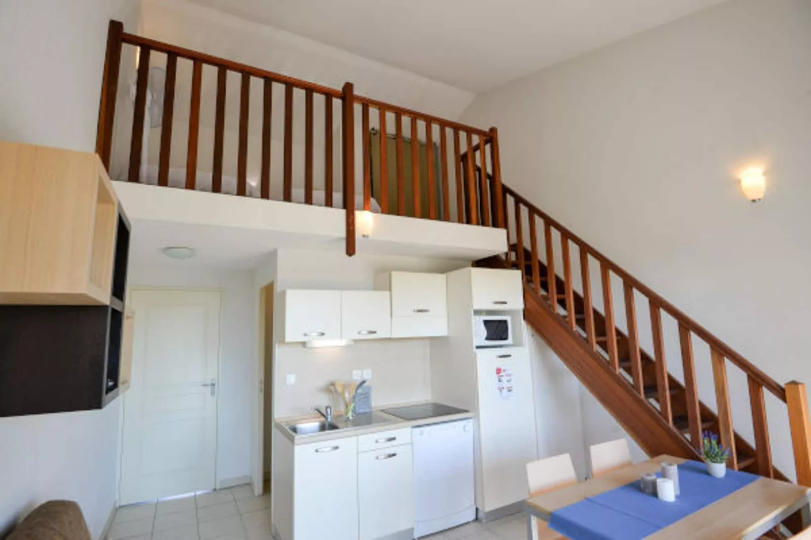 Résidence du Château de Jouarres - Azille // Apt Mezzanine 4 pers-Keuken