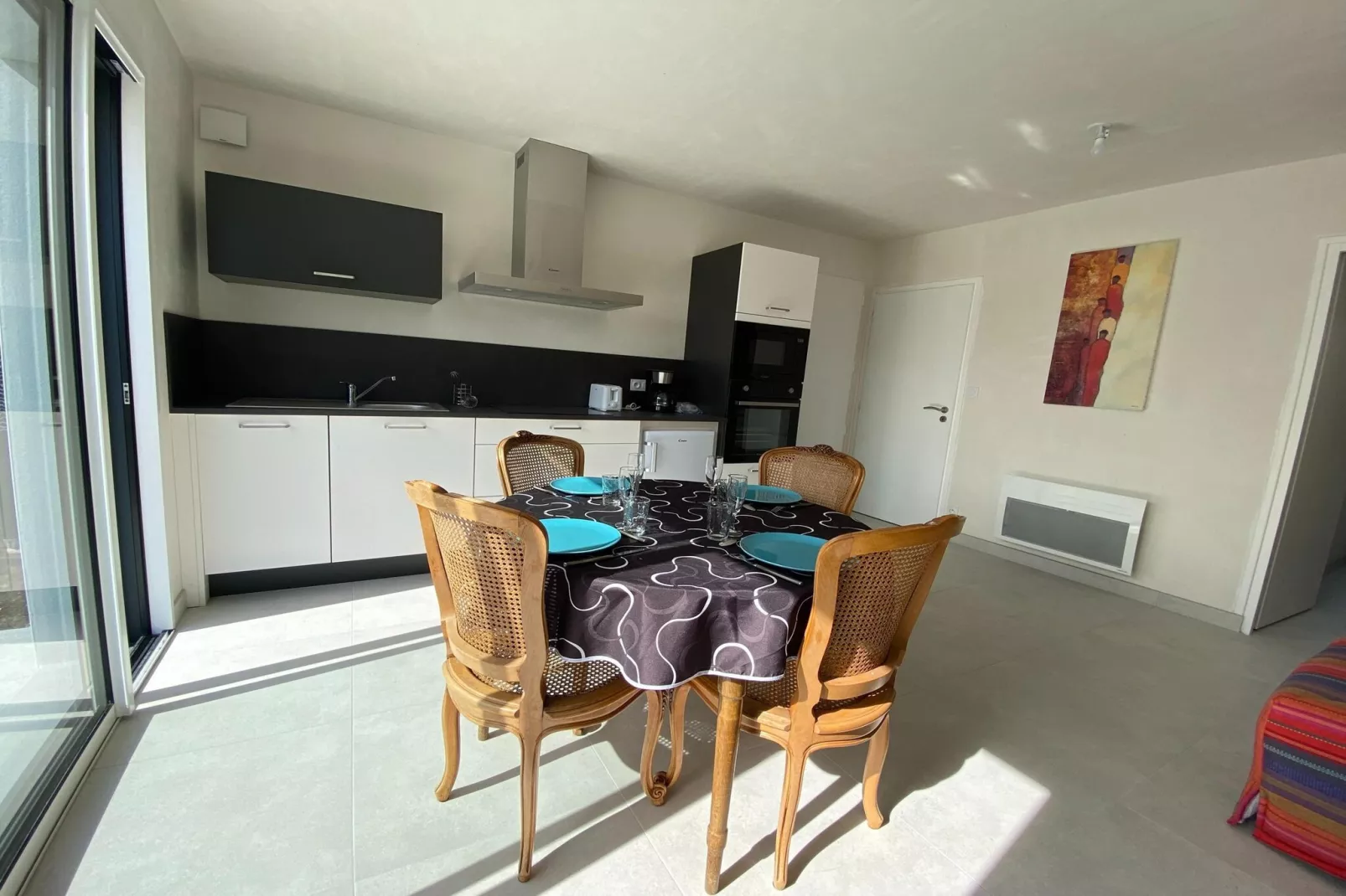 Charmant appartement indépendant-Eetkamer