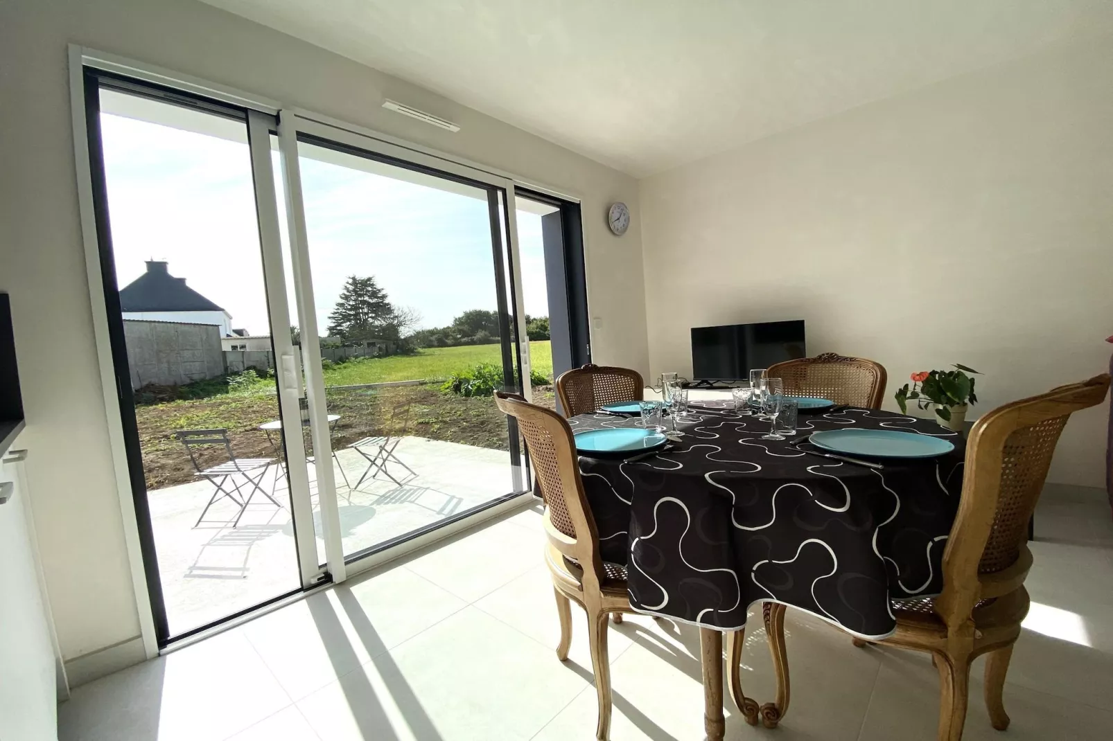 Charmant appartement indépendant-Eetkamer