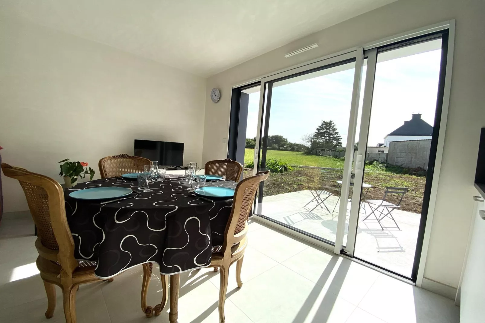 Charmant appartement indépendant-Eetkamer