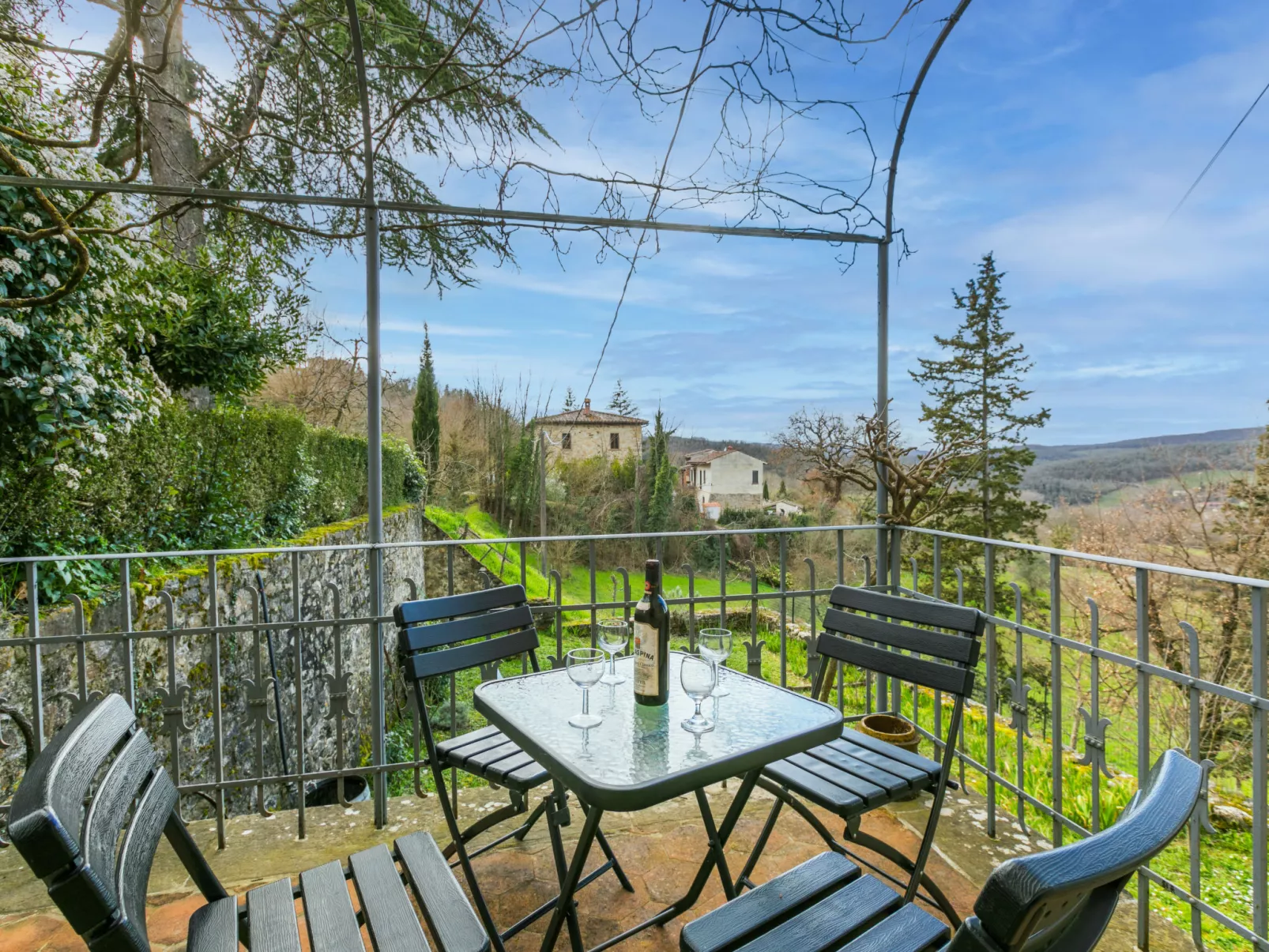 La Terrazza-Buiten