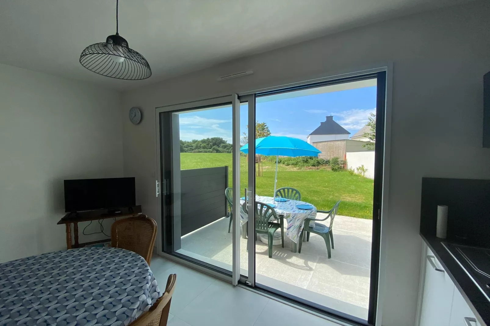 Charmant appartement indépendant-Binnen