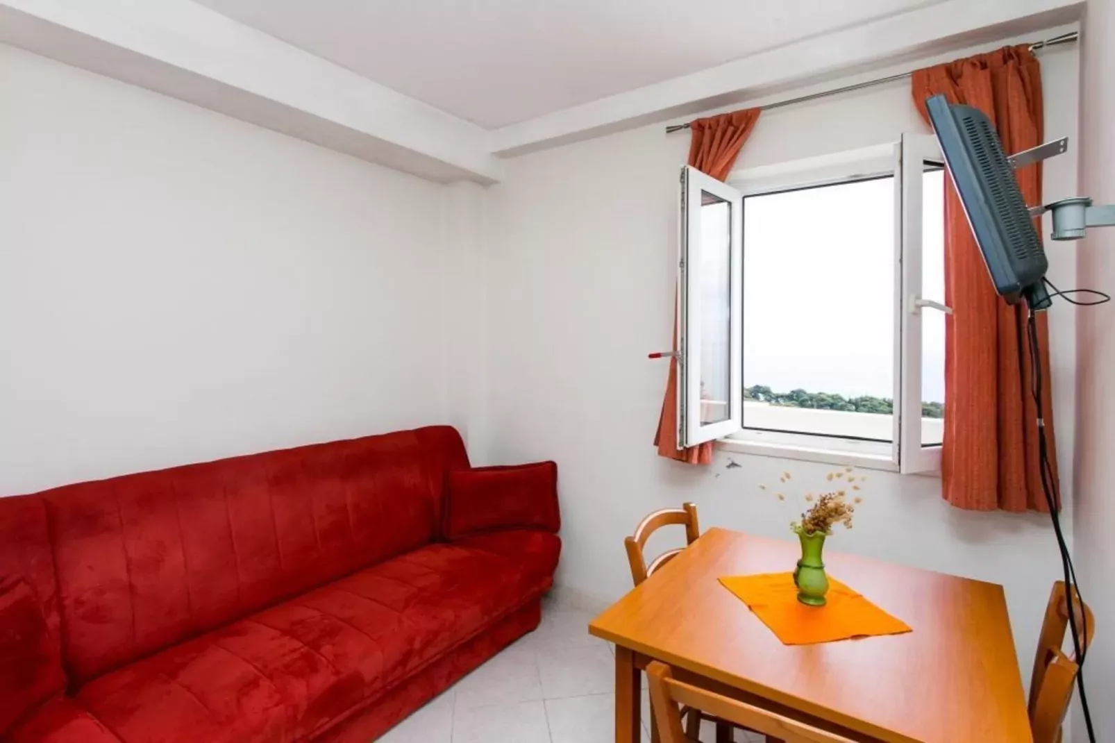 Guest House Old Town View- One Bedroom Apartment (2 Adults)-Woonkamer