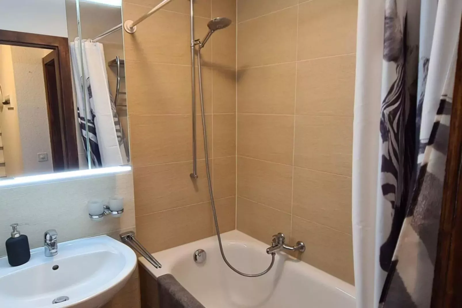 Greppons N 012 - MOUNTAIN apartment 6 pers-Sportzaal