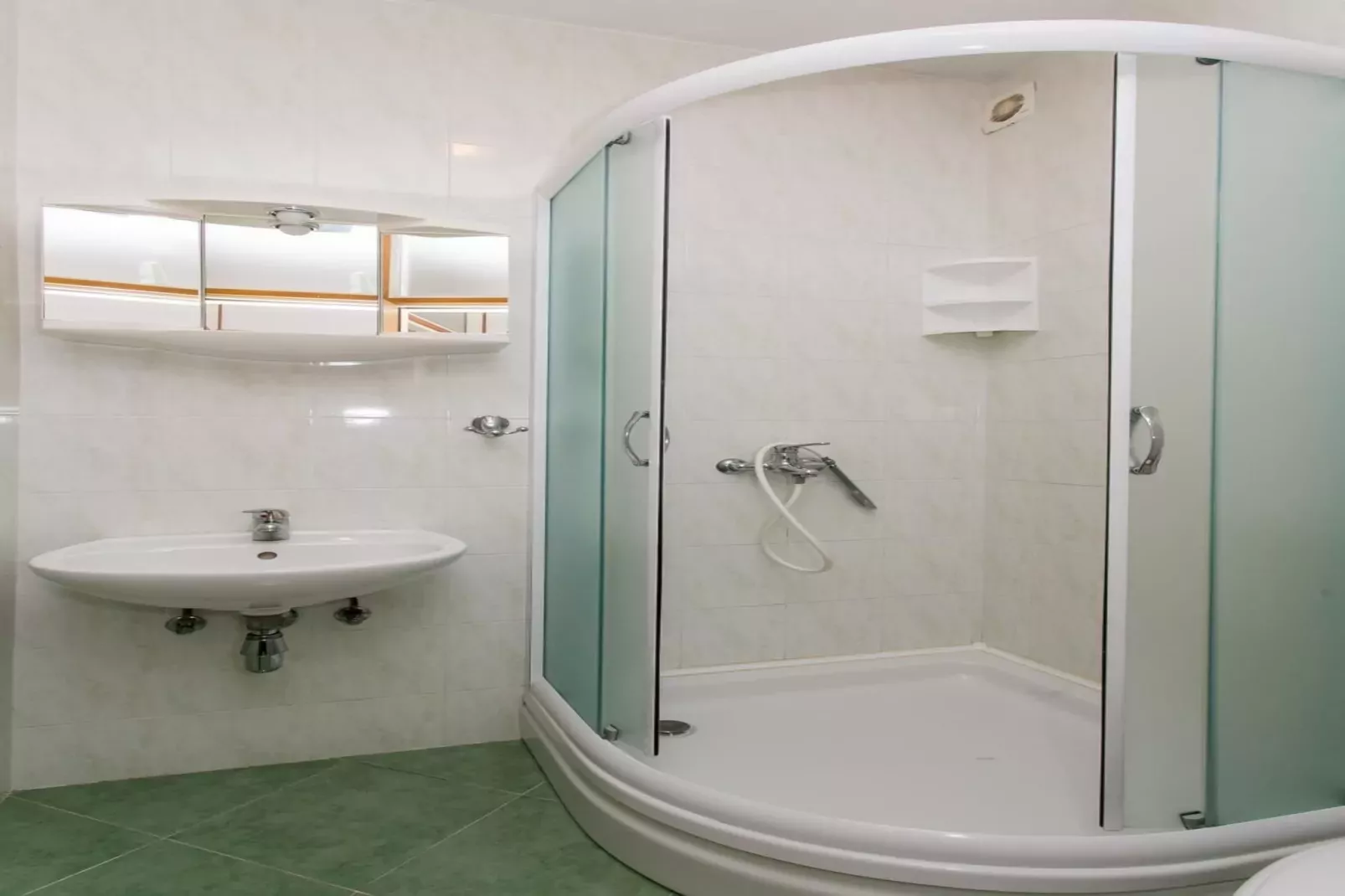 Guest House Old Town View- One Bedroom Apartment (2 Adults)-Badkamer