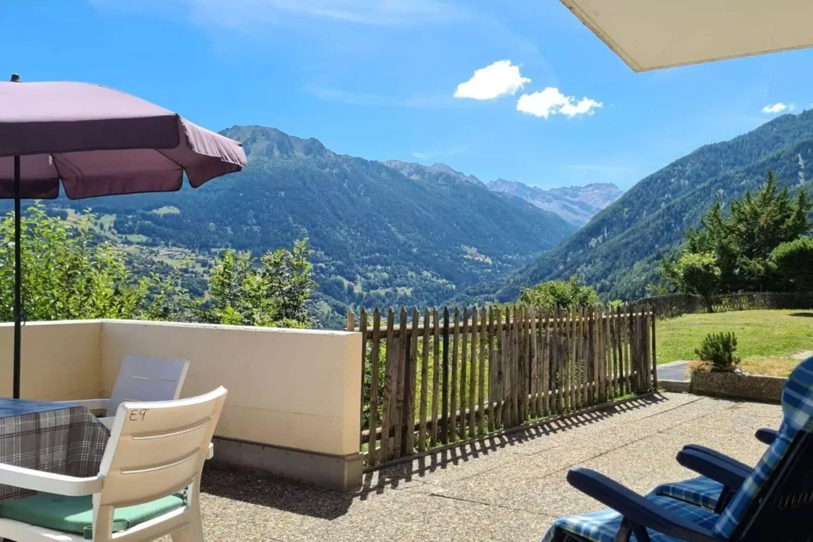 Greppons P 003 - MOUNTAIN apartment 7 pers-Terrasbalkon
