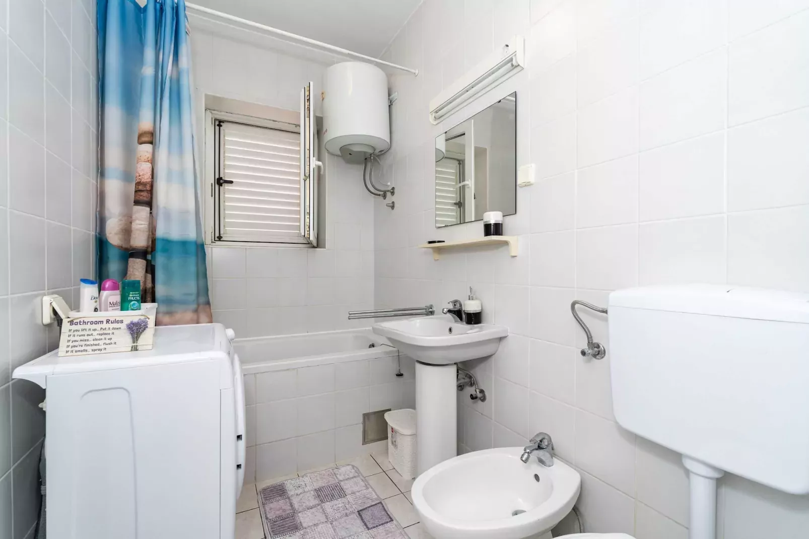 Apartment Marisol - One Bedroom Apartment with Balcony and Sea View-Badkamer