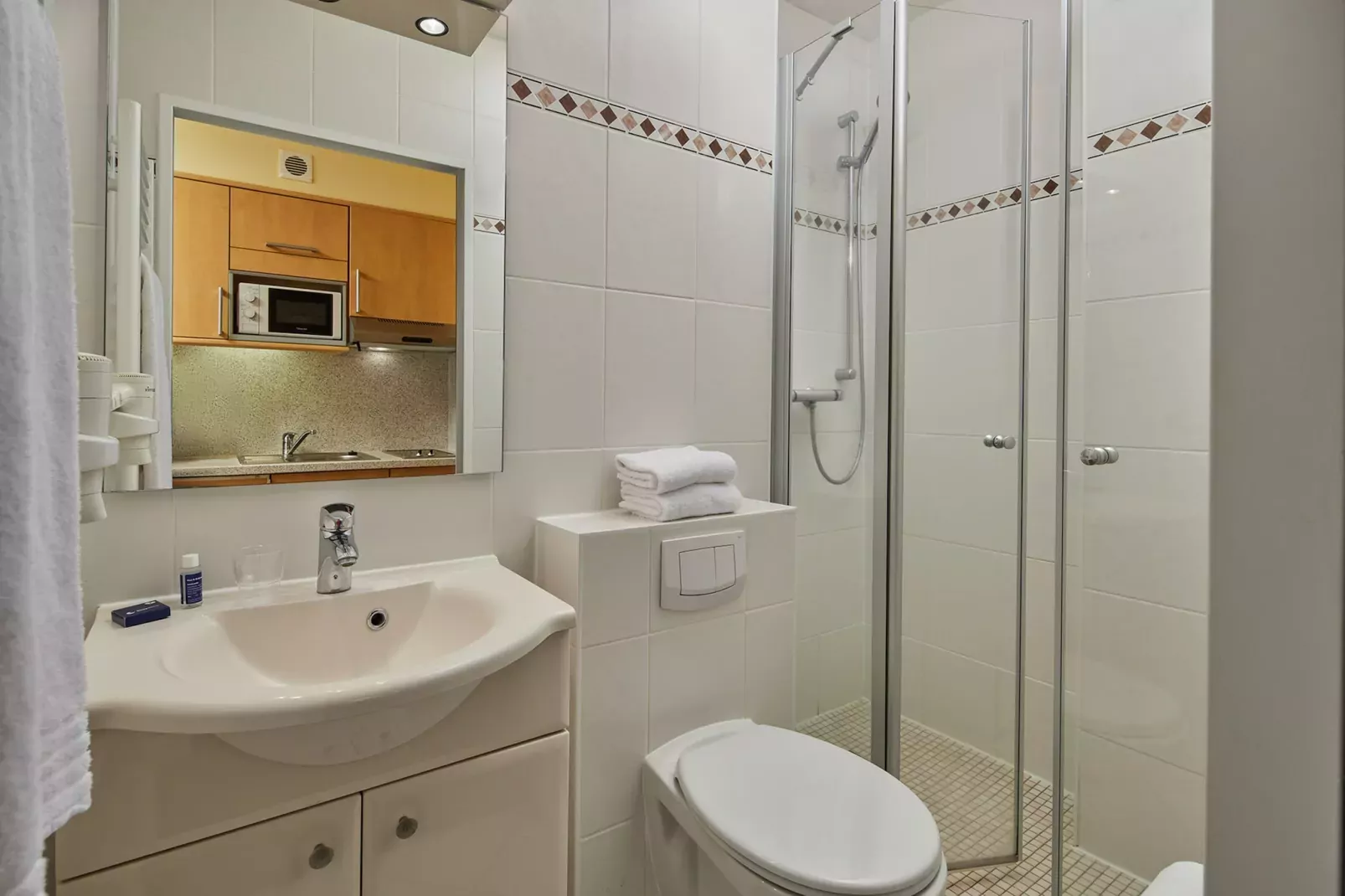 1-Zimmer-Apartment Seeseite "Am Park"-Badkamer