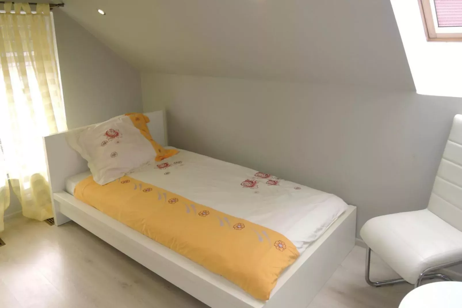 Holiday home, Dargobadz-150 qm-Slaapkamer