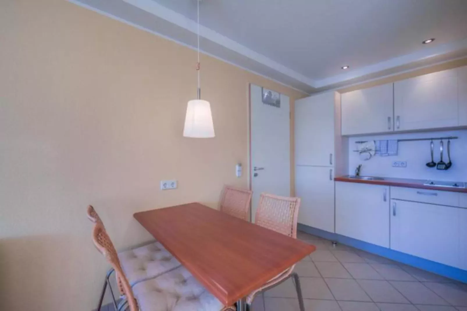 Strandläufer Classic 216-Eetkamer
