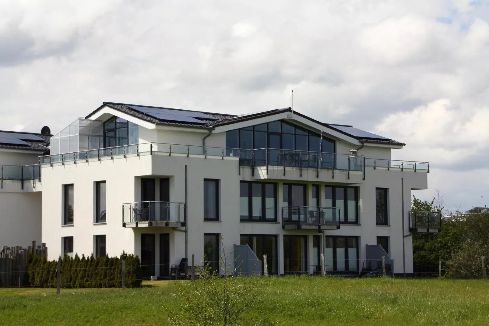 Appartementhaus Calmsailing Börgerende-Appartement 23 Meerblick 2 OG-Buitenkant zomer