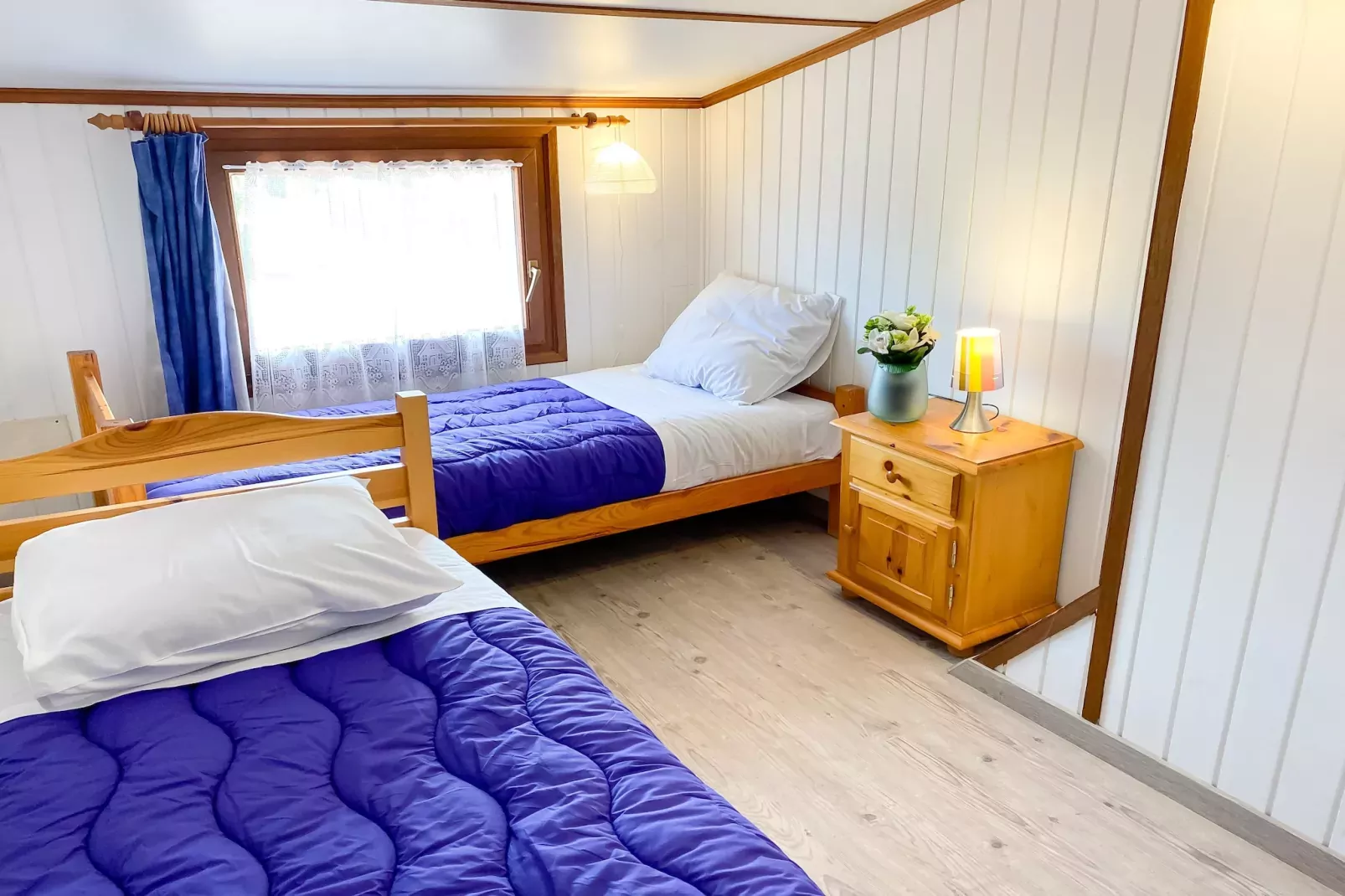Domaine Les Tamaris et Les Portes du Soleil Portiragnes // Maison standard 2 chambres 6 pers-Slaapkamer