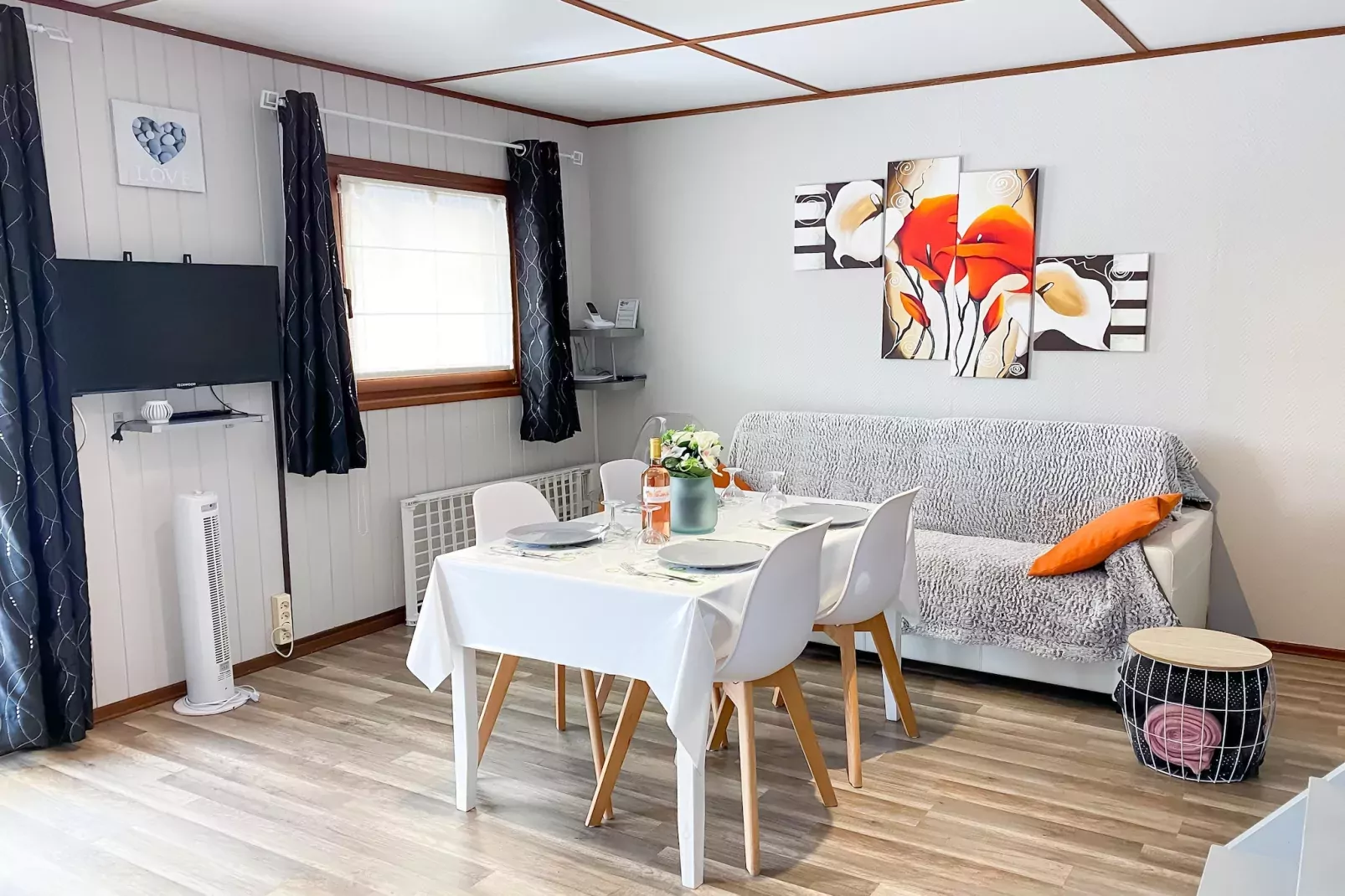 Domaine Les Tamaris et Les Portes du Soleil Portiragnes // Maison standard 3 chambres 7 pers-Woonkamer