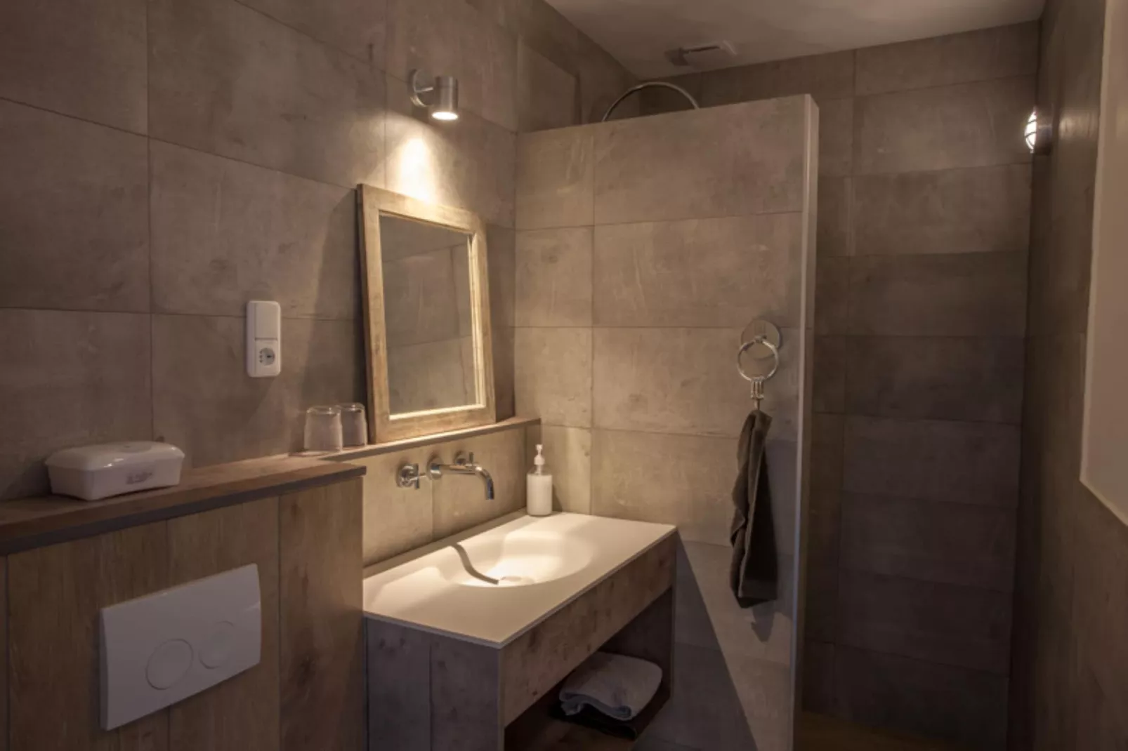Vakantiehuis De Vlonder-Badkamer