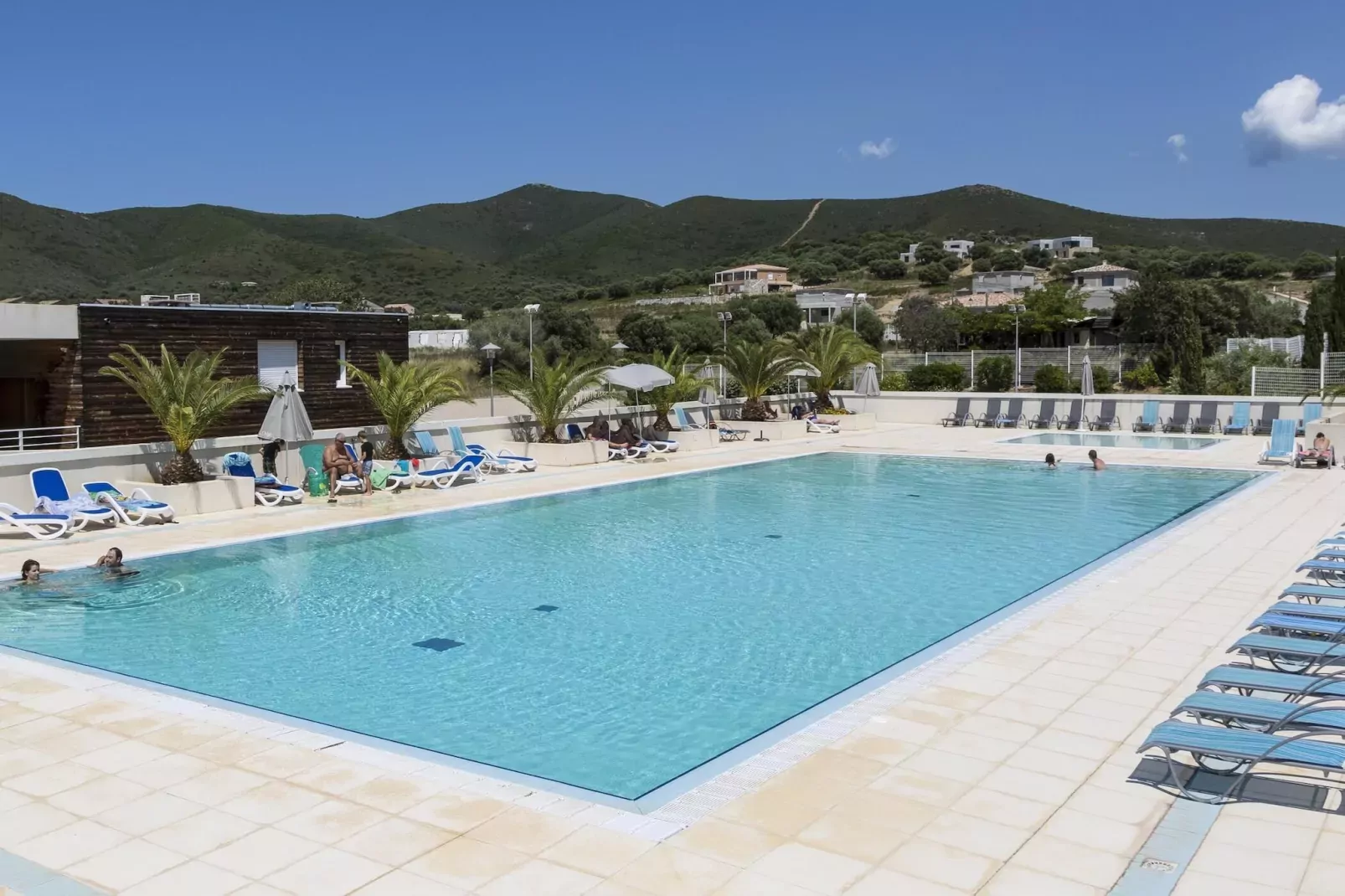 Résidence-Club les Villas Bel Godère 3-Zwembad