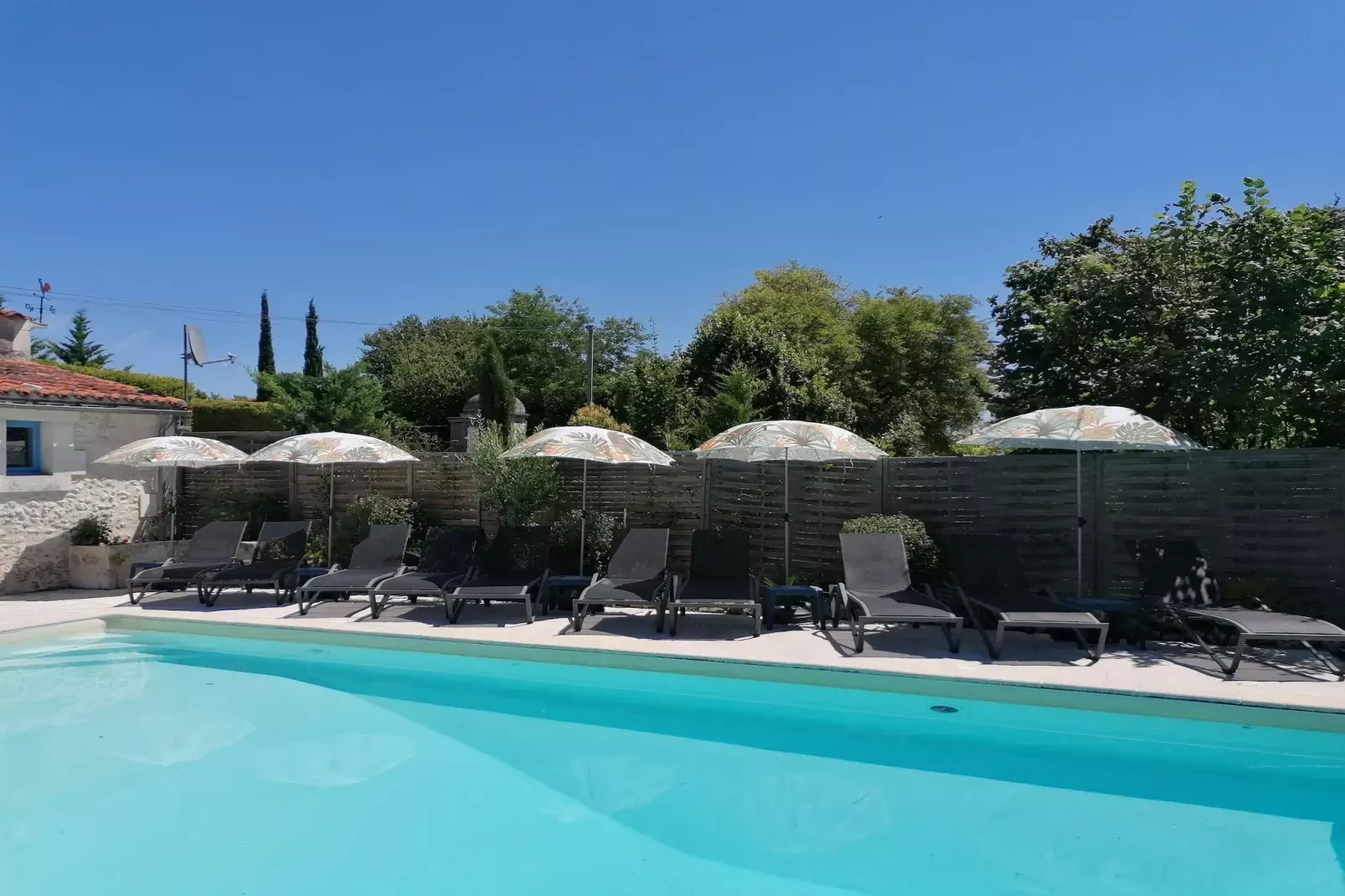 Maison de vacances Lusignac zonder gastverblijf-Zwembad