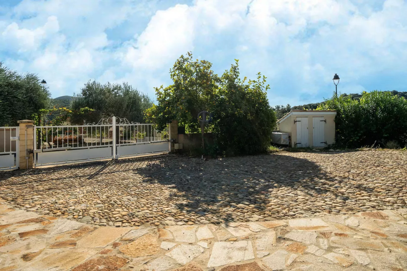 Villa in Roquebrun met privézwembad-Hal-ontvangst