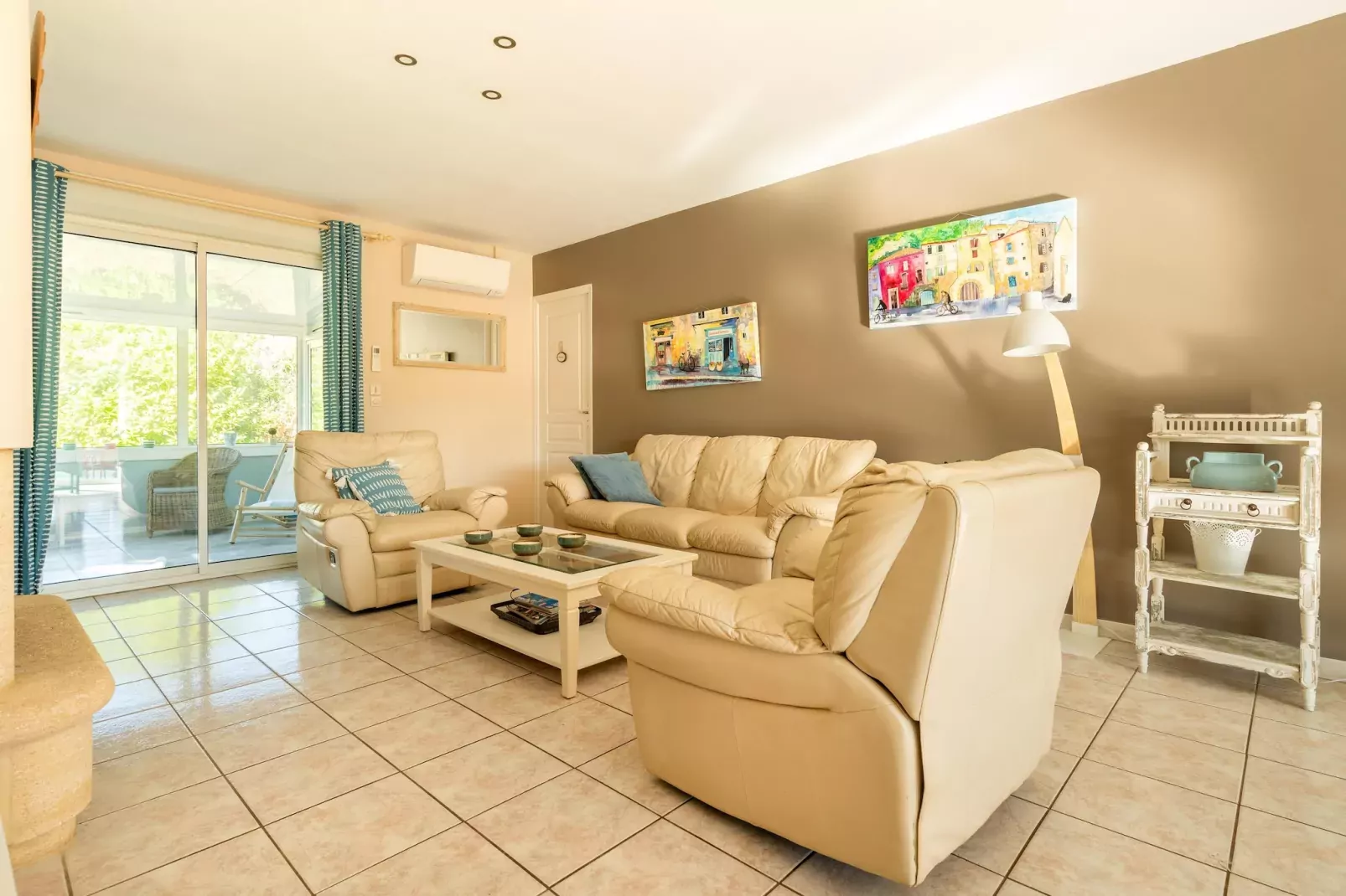 Villa in Roquebrun met privézwembad-Woonkamer