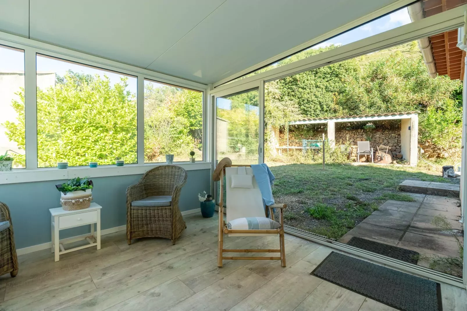 Villa in Roquebrun met privézwembad-Terrasbalkon