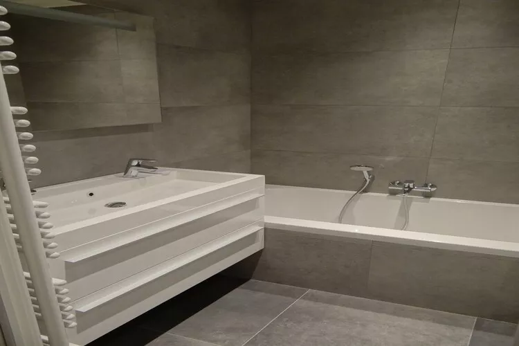 ZEEMEERMIN-Badkamer