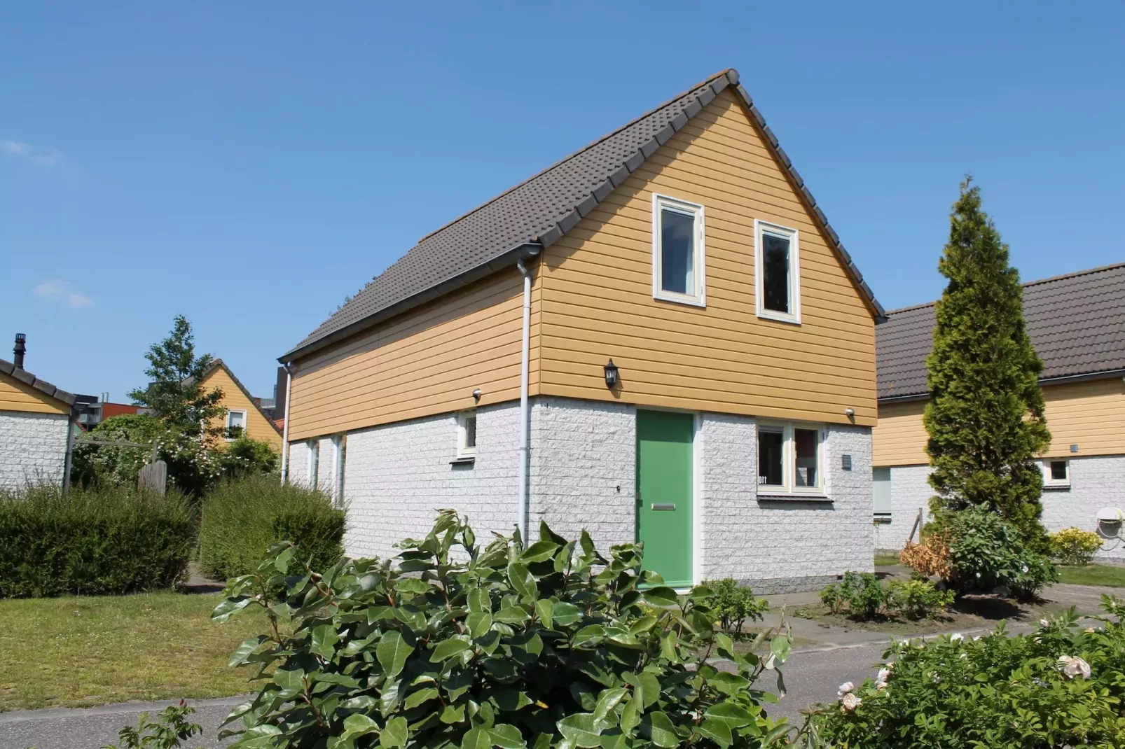 Villapark De Oesterbaai 110-Buitenkant zomer