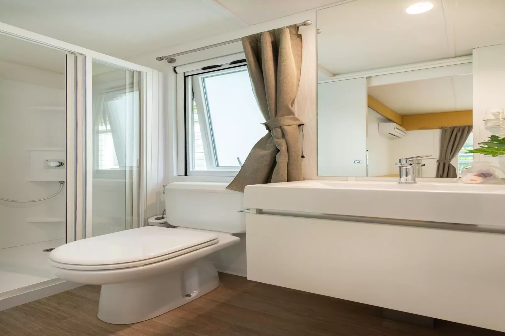 Mobile Homes San Francesco Desenzano-Garda Family-Badkamer