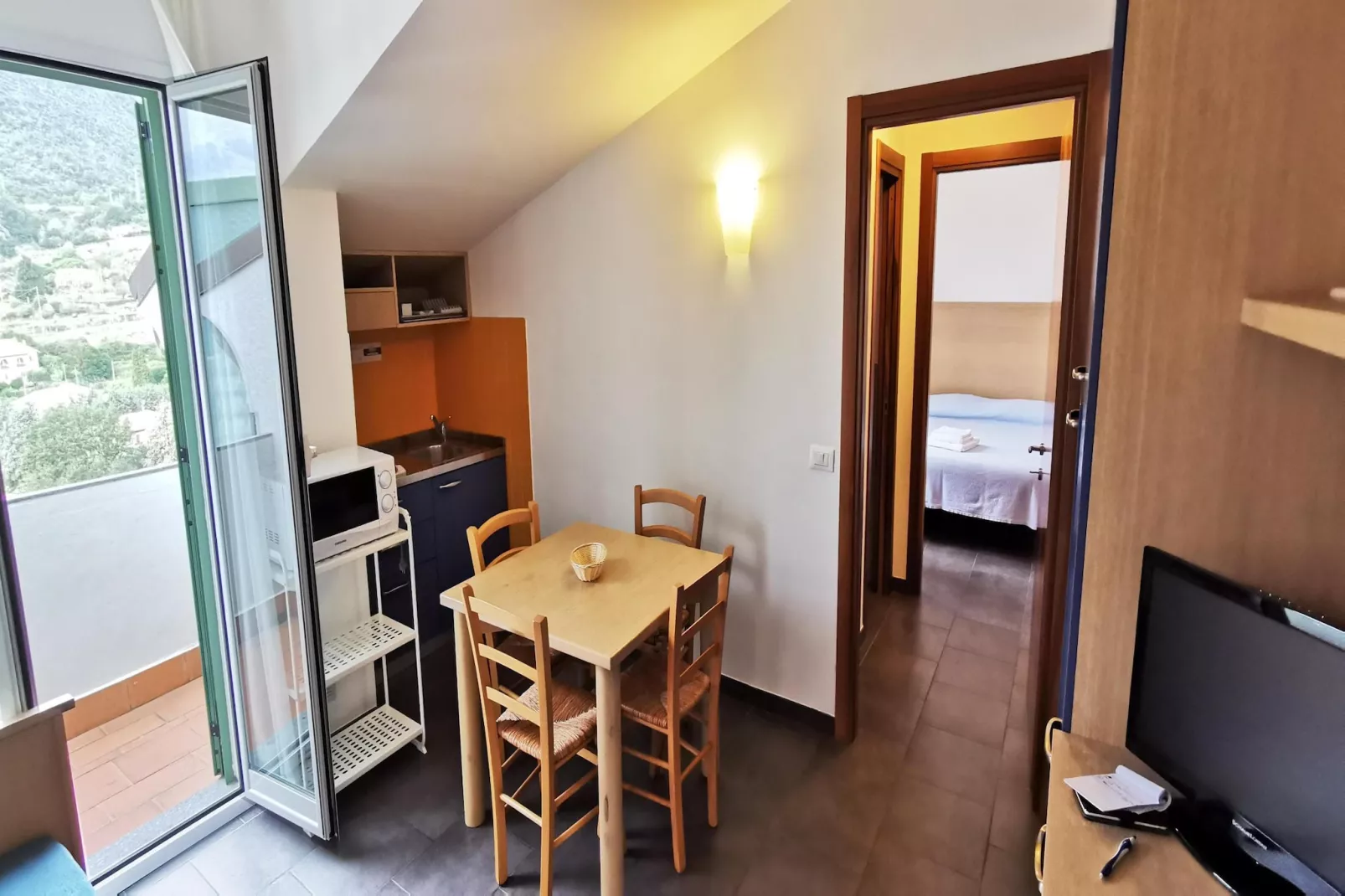 Residence Dei Fiori Pietra Ligure - B4-Eetkamer