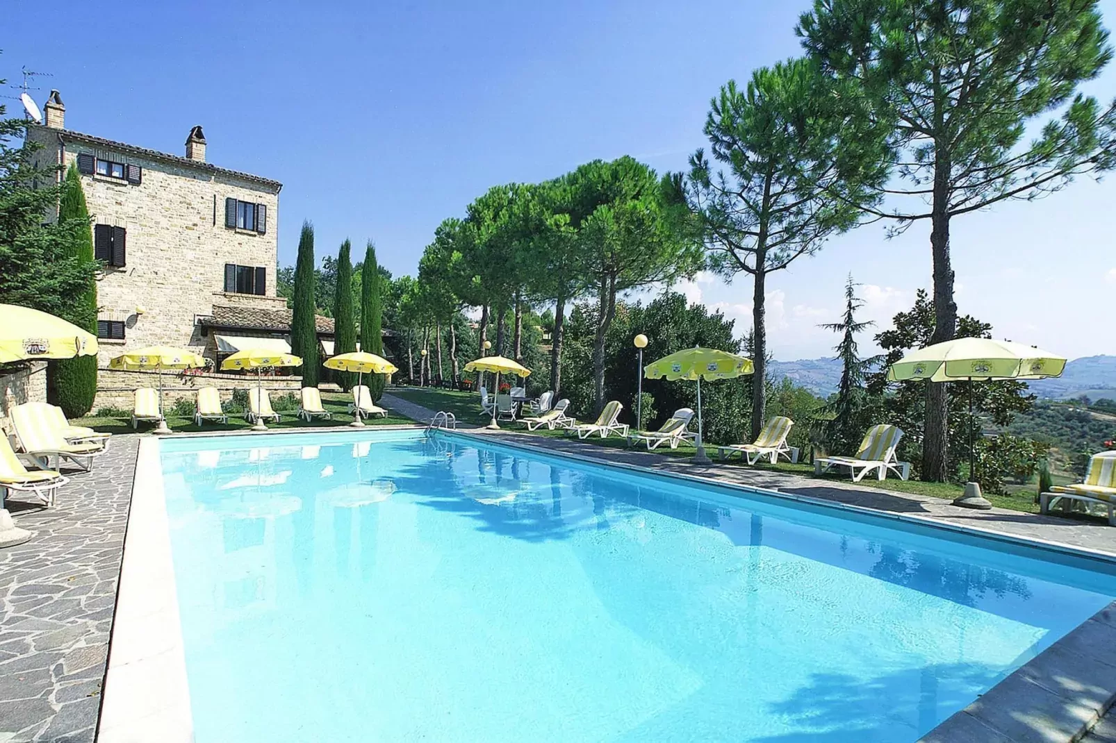 Residence La Ginestra, Montelparo-trilo-Zwembad