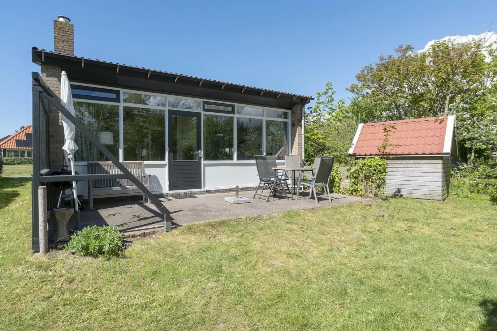 Previnaireweg 34-Buitenkant zomer