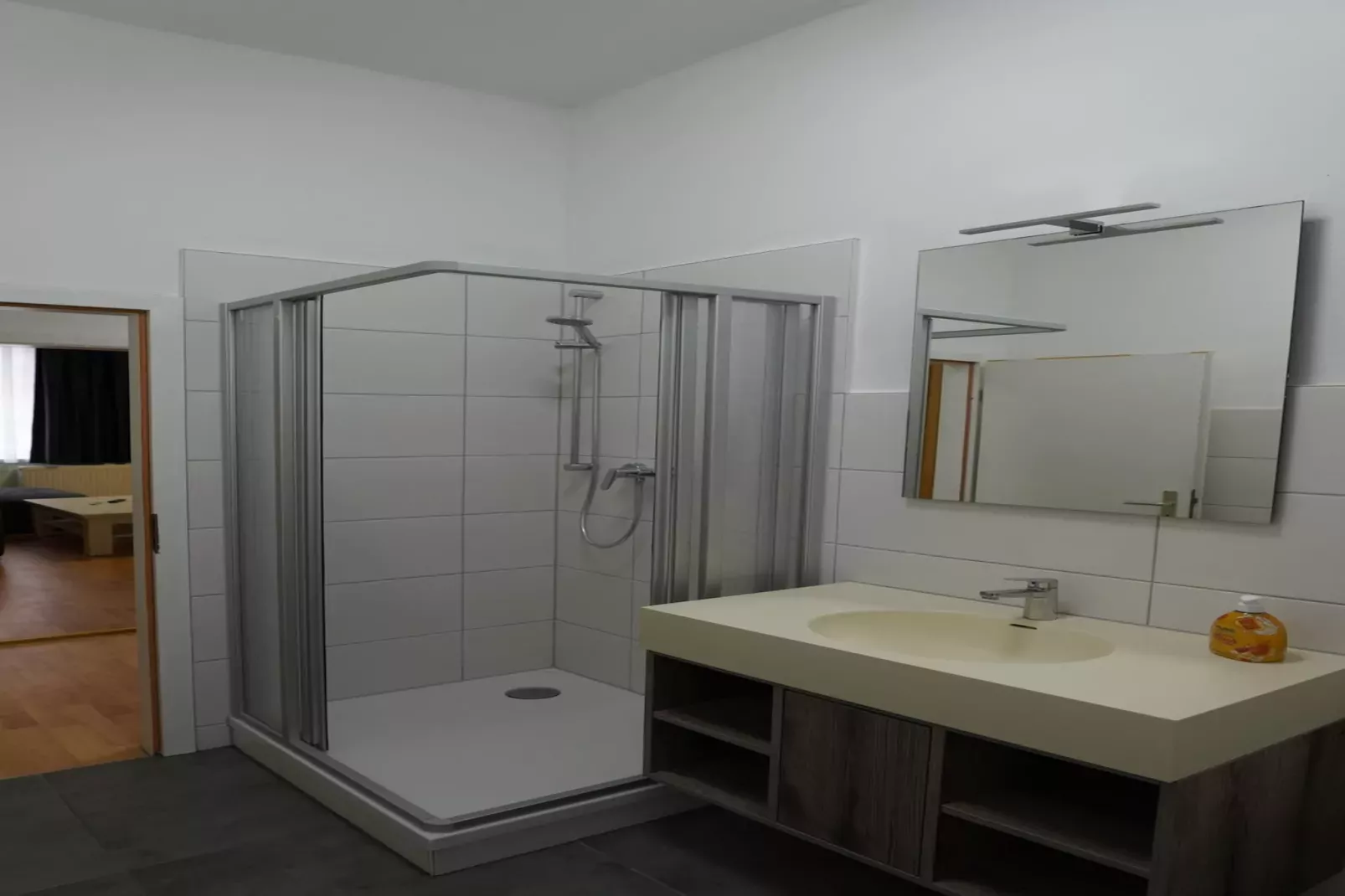 Otto der Reiche 3 Personen-Badkamer