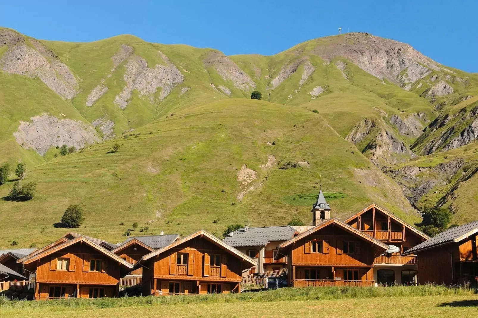 Les Chalets de l'Arvan II 2-Buitenkant zomer