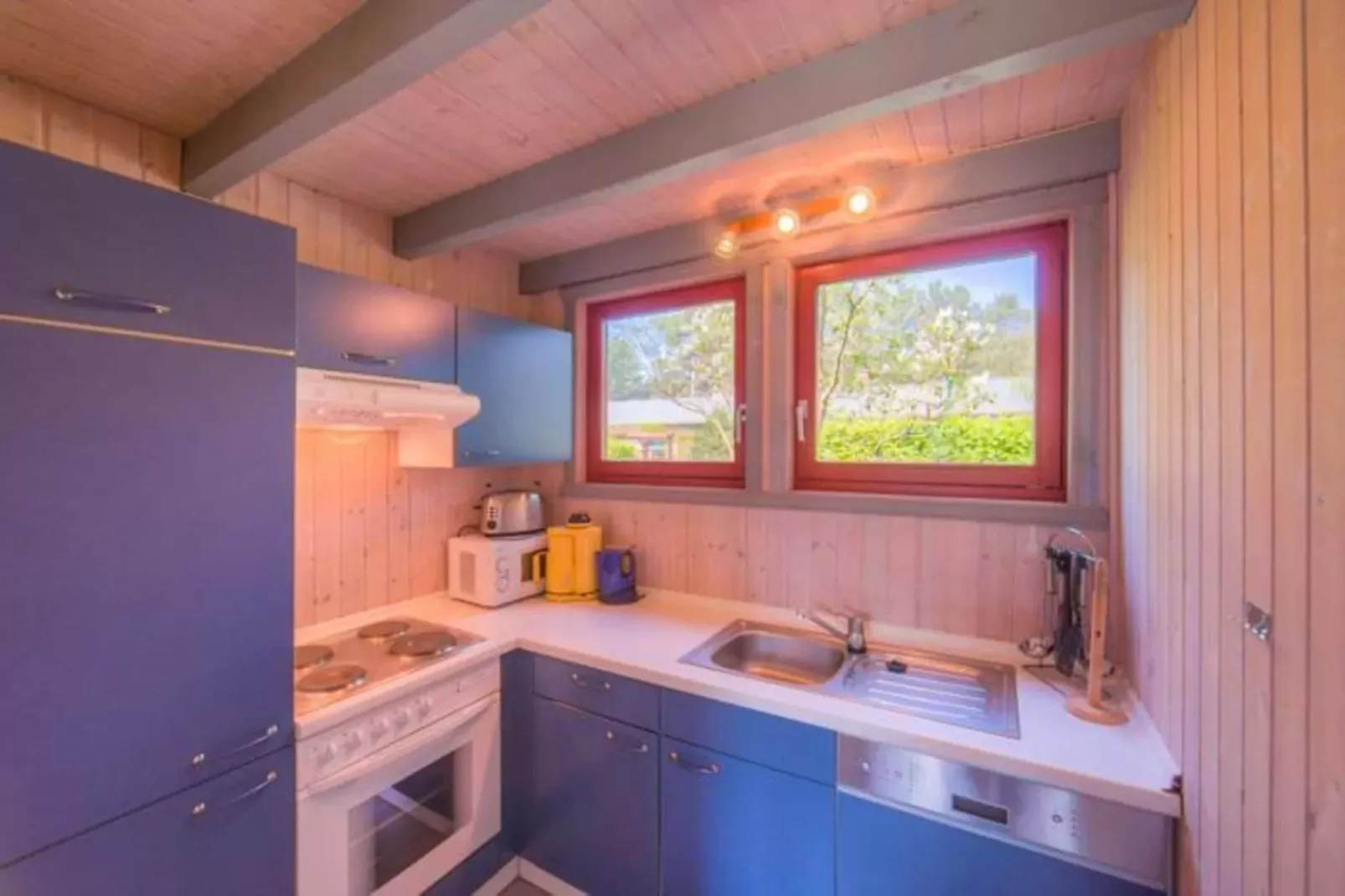 FH Wildgans Comfort mit Sauna & Kaminofen 81 qm 120-Keuken