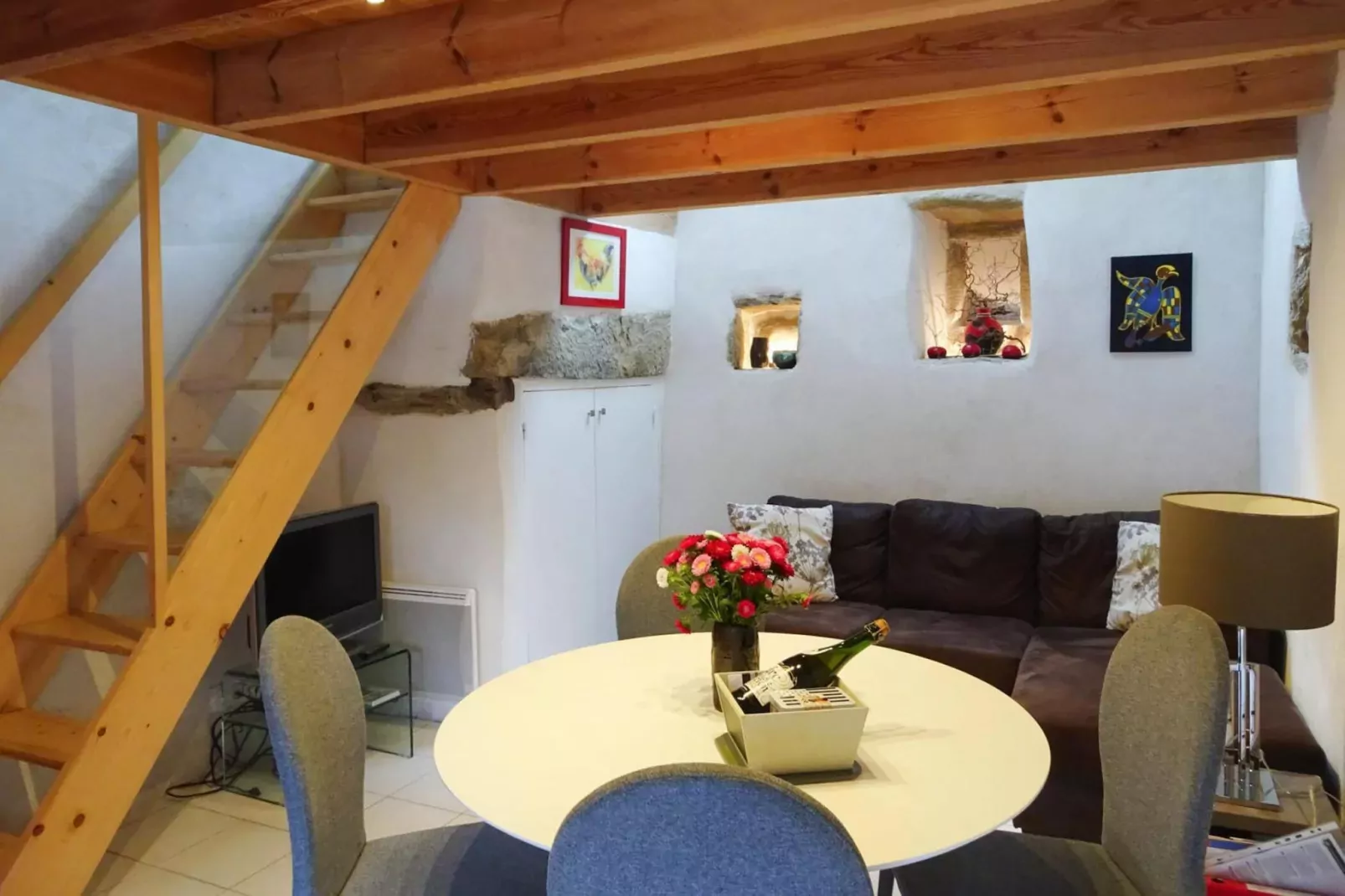 Terraced house St Gildas-de-Rhuys-Eetkamer
