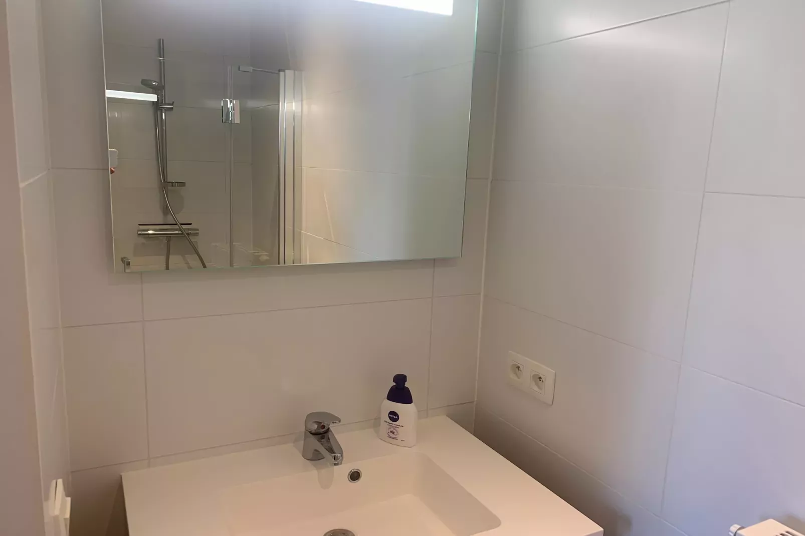 KARTHUIZER E1 0101PK-Badkamer